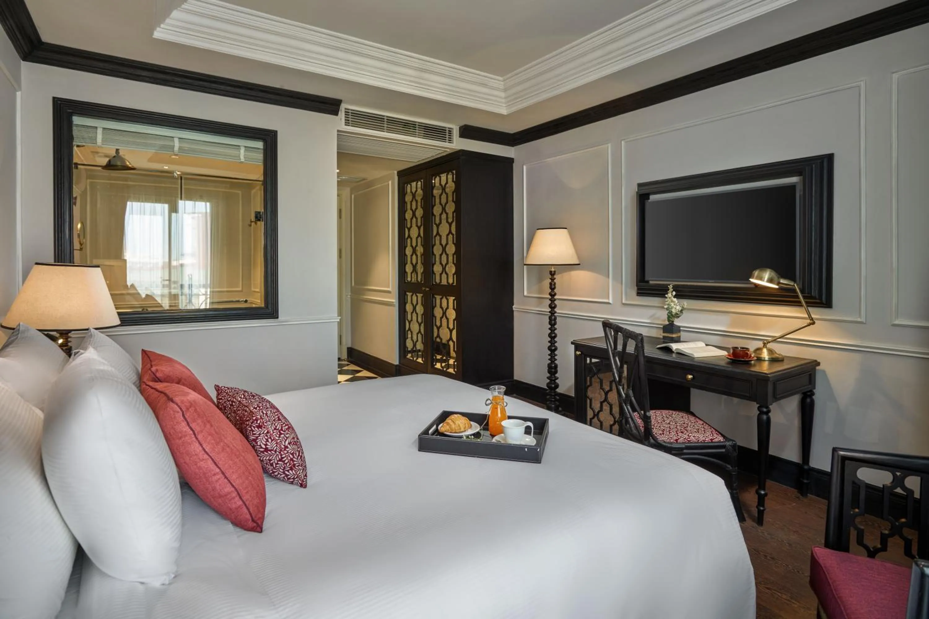 Communal lounge/ TV room, Bed in Aira Boutique Hanoi Hotel & Spa