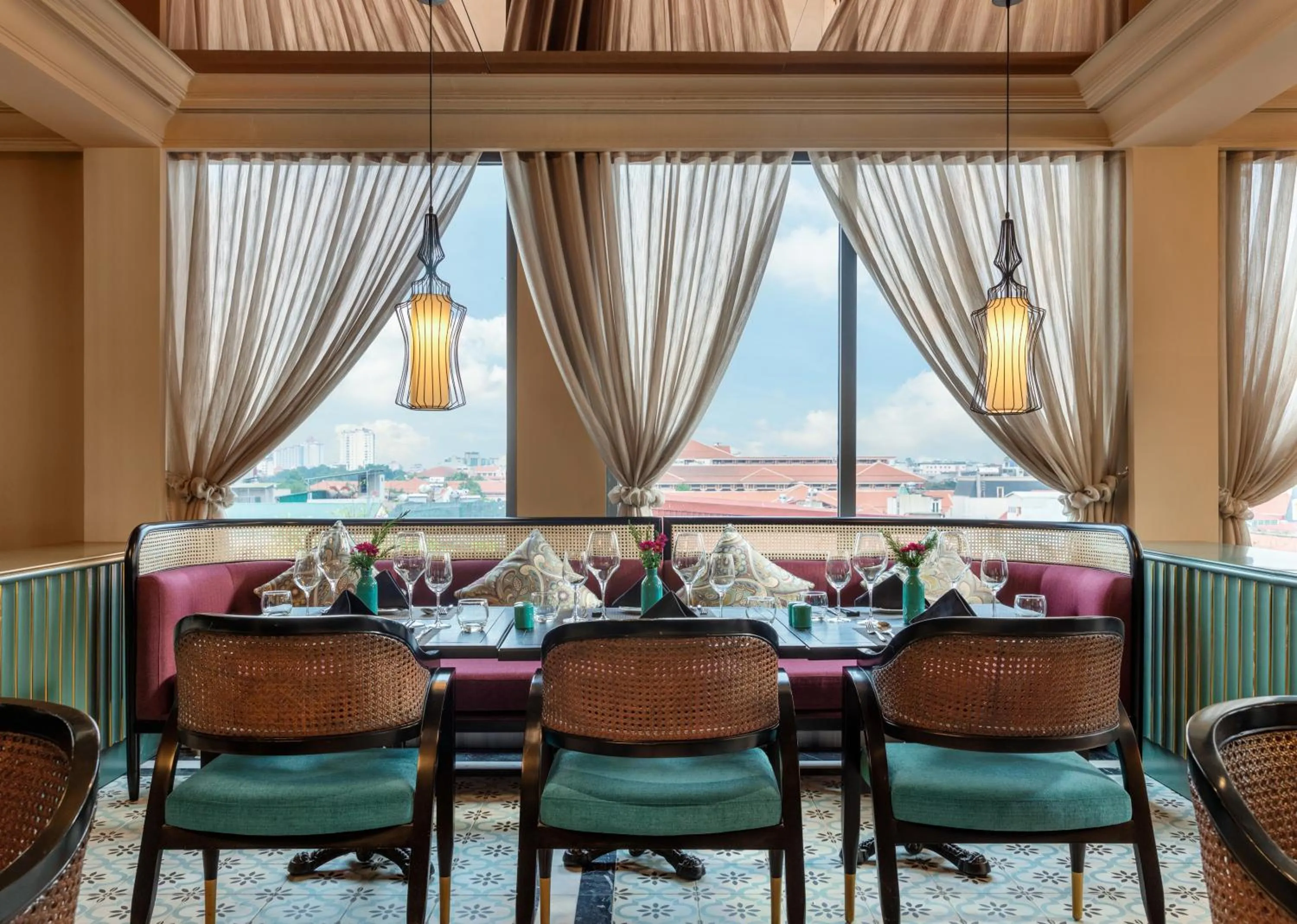 Restaurant/places to eat in Aira Boutique Hanoi Hotel & Spa