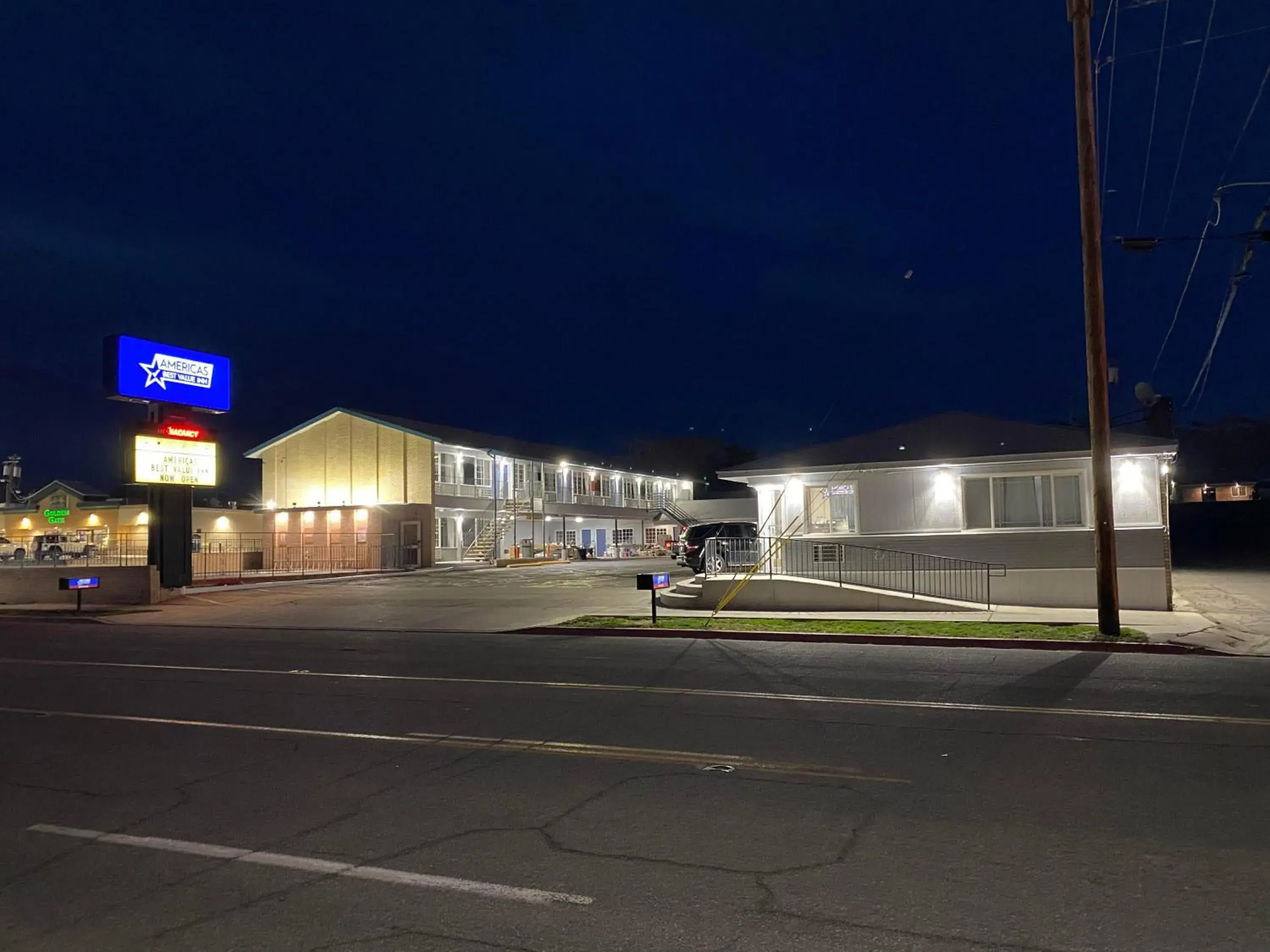 Property building in Americas Best Value Inn Winnemucca Property building in Americas Best Value Inn Winnemucca