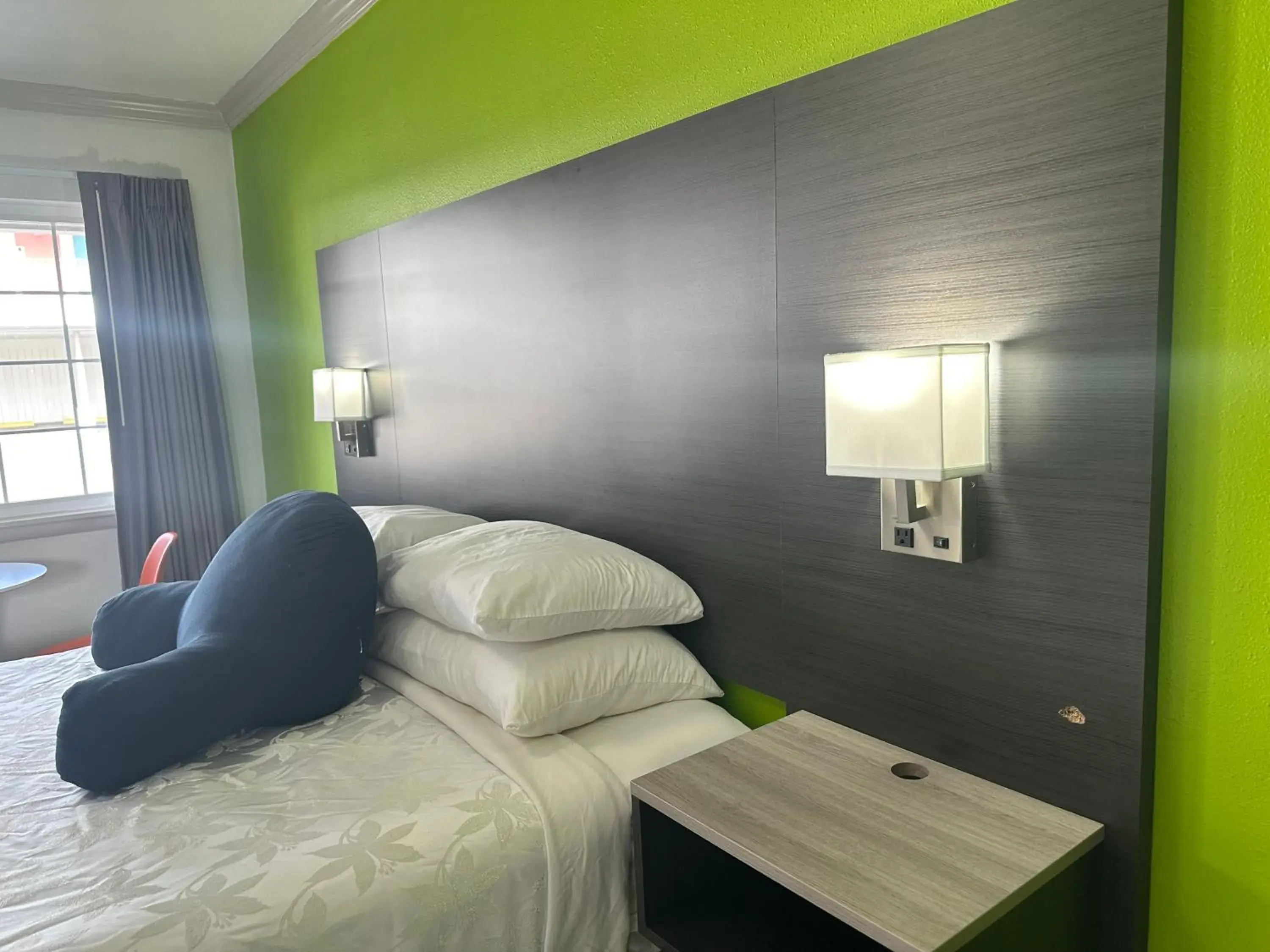 Bedroom, Bed in Americas Best Value Inn Winnemucca Bedroom, Bed in Americas Best Value Inn Winnemucca