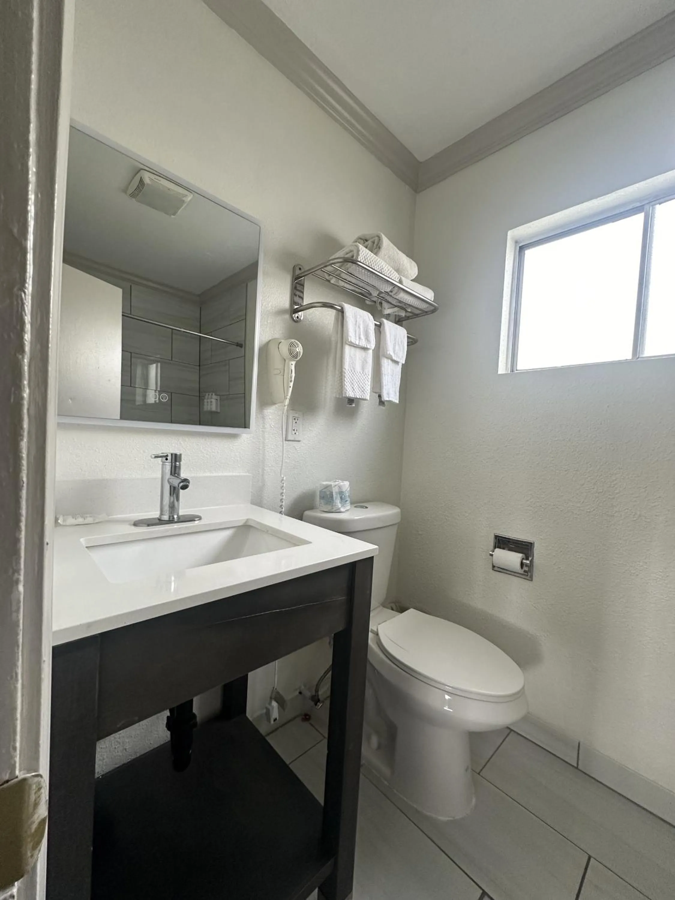 Bathroom in Americas Best Value Inn Winnemucca