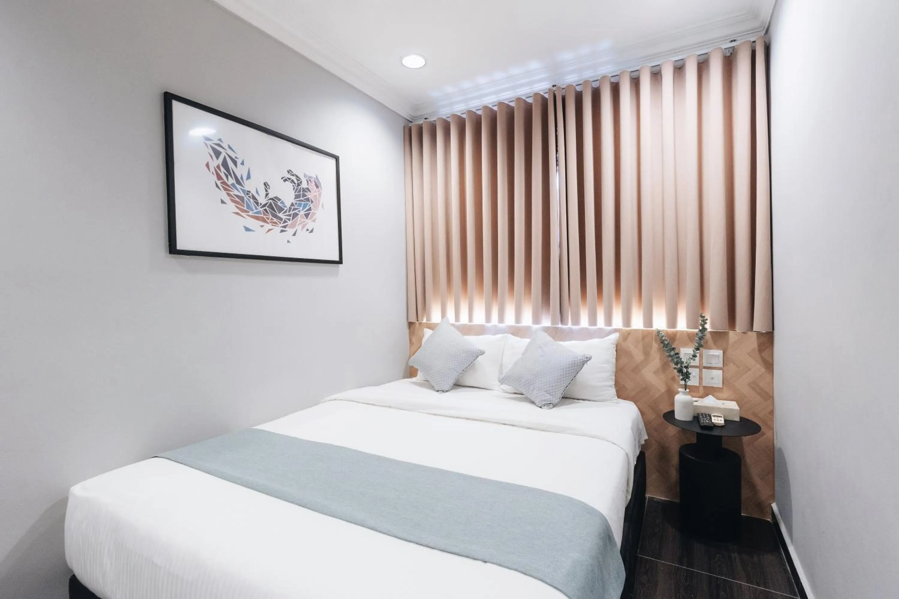 Bed in Harbour Ville Hotel - Hamilton