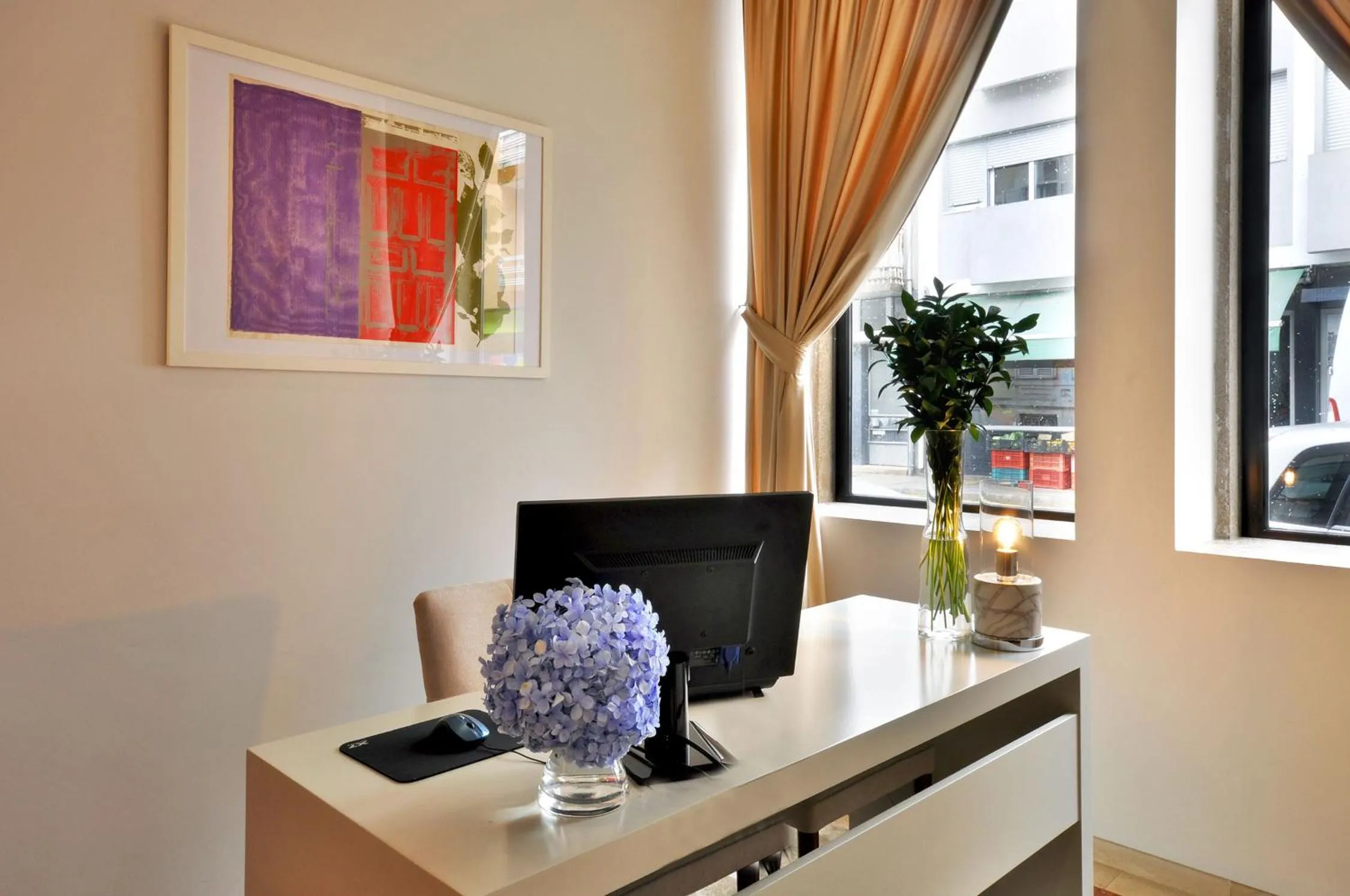 Business facilities in Porto Domus Hotel