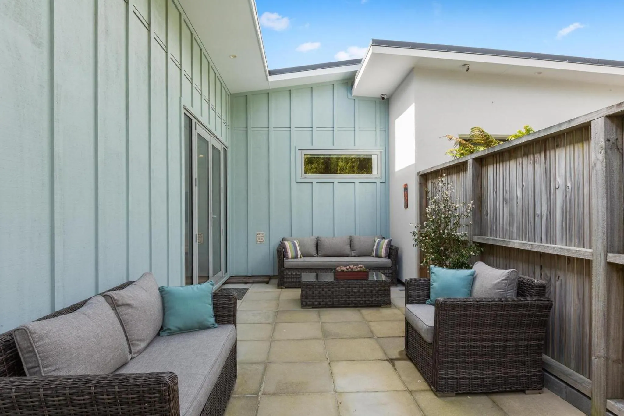 Facade/entrance in Aston Road Villa Bed & Breakfast