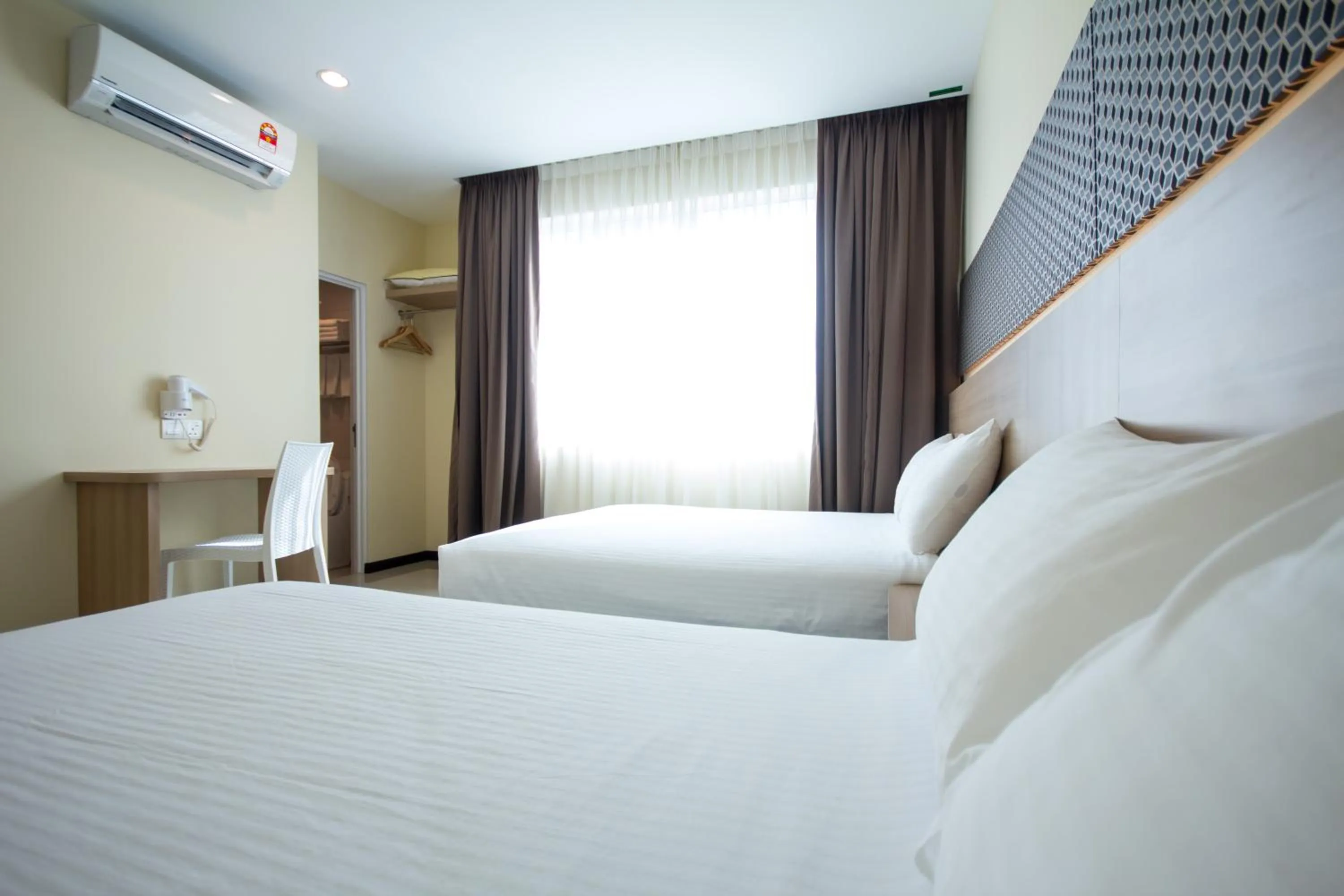 Bedroom, Bed in 118 Hotel Macalister