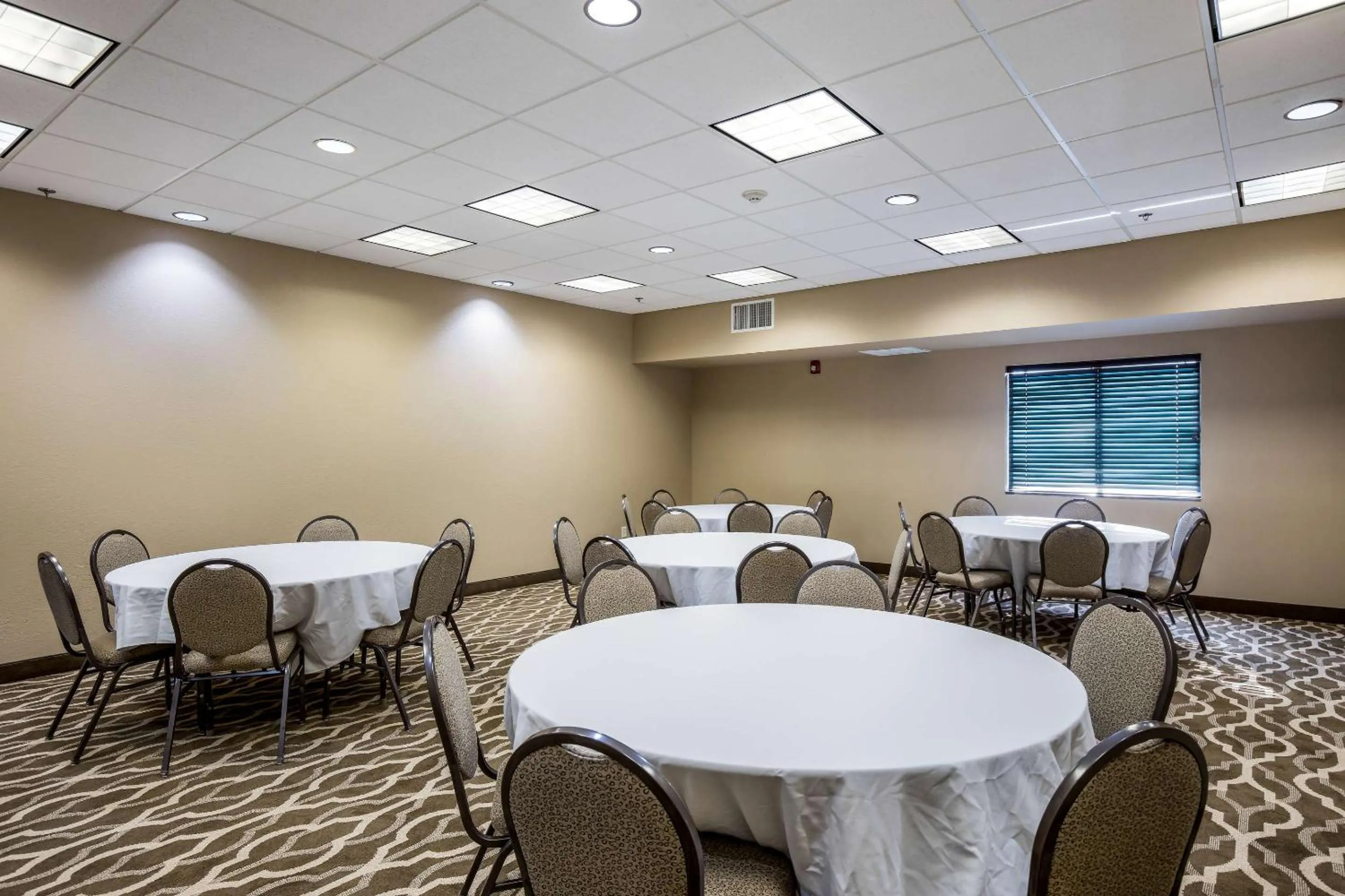 Meeting/conference room in Comfort Inn Bonner Springs Kansas City