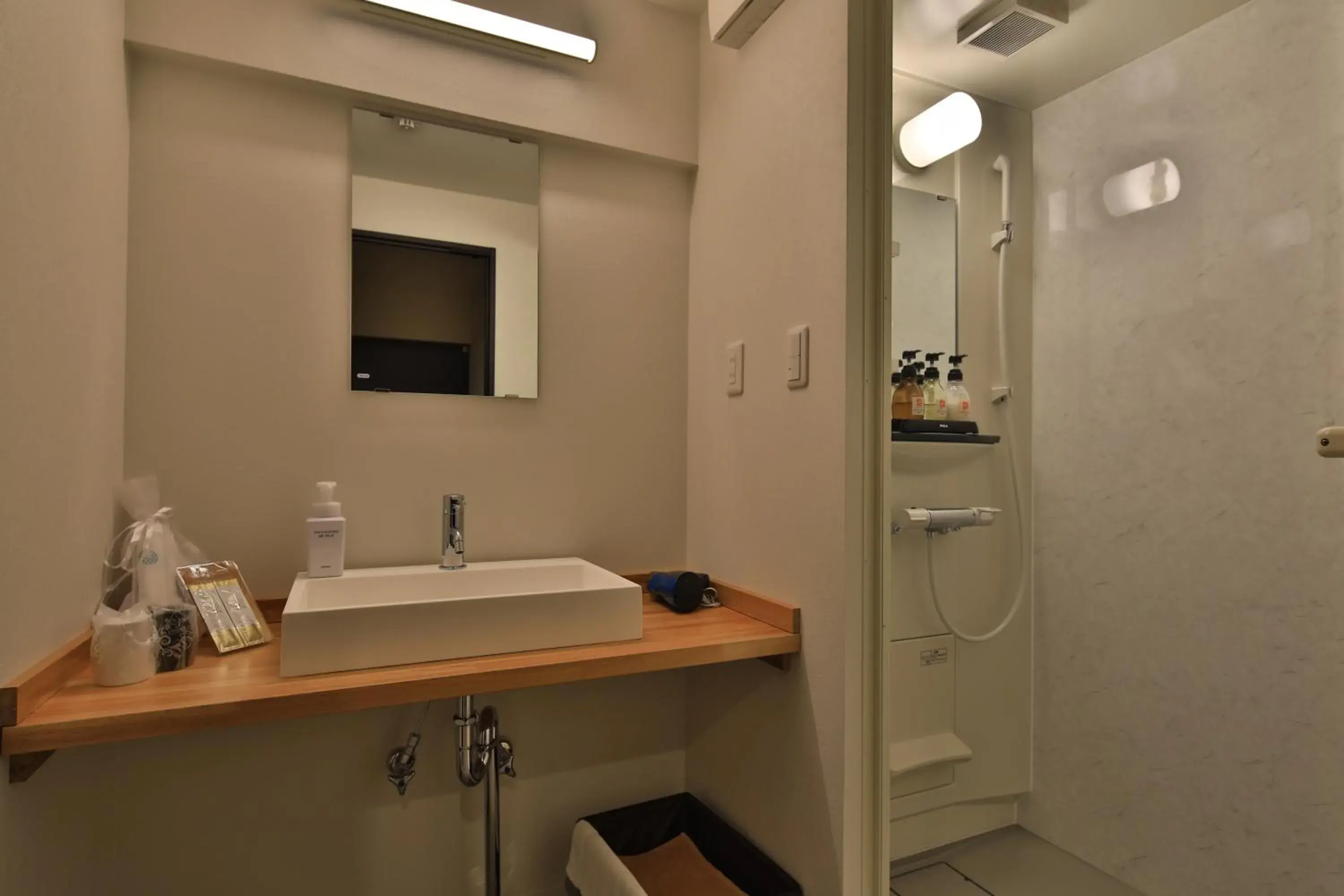 Superior Twin Room - single occupancy in Hotel Replace Namba Osaka Superior Twin Room - single occupancy in Hotel Replace Namba Osaka