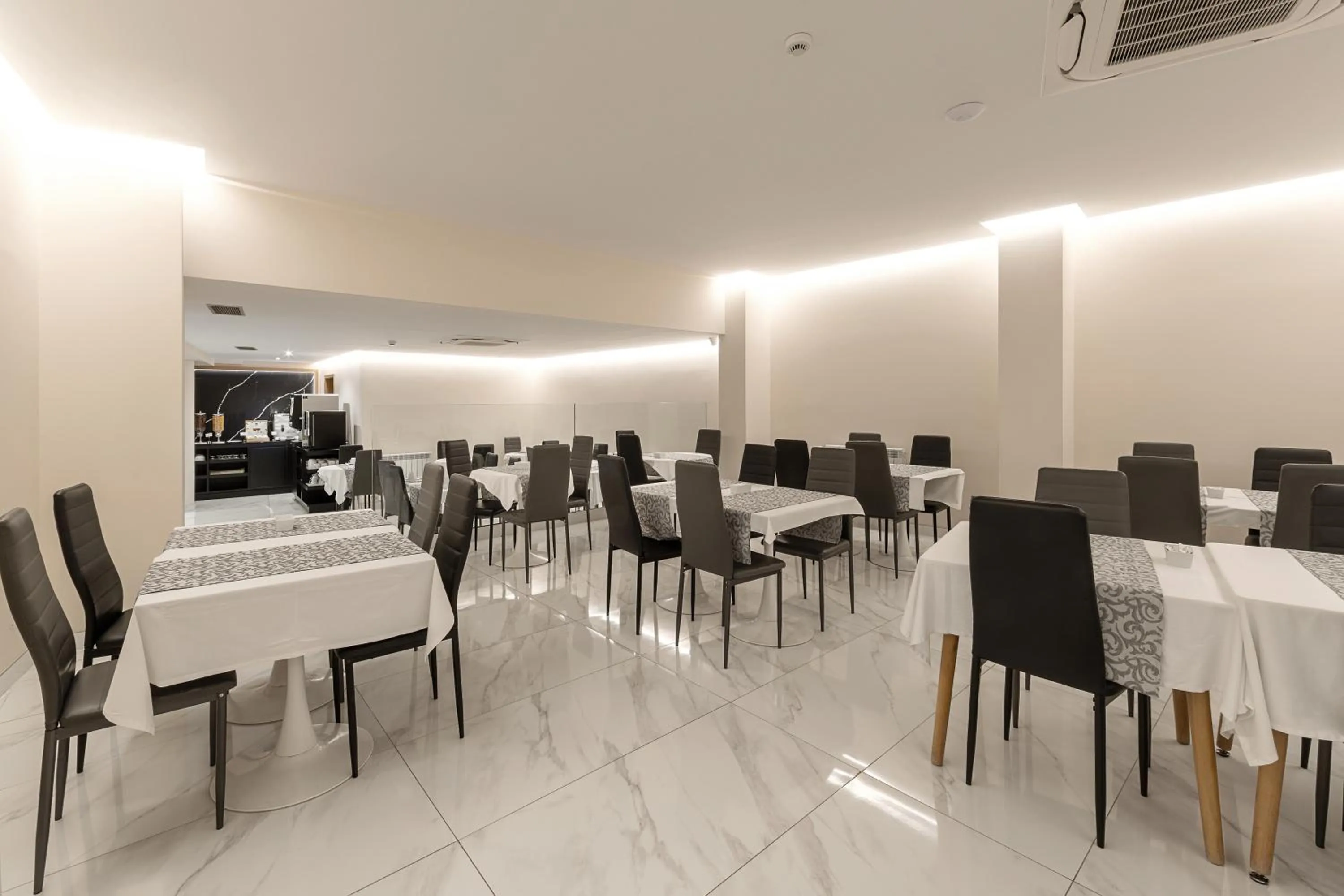 Breakfast in Hotel Alvorada