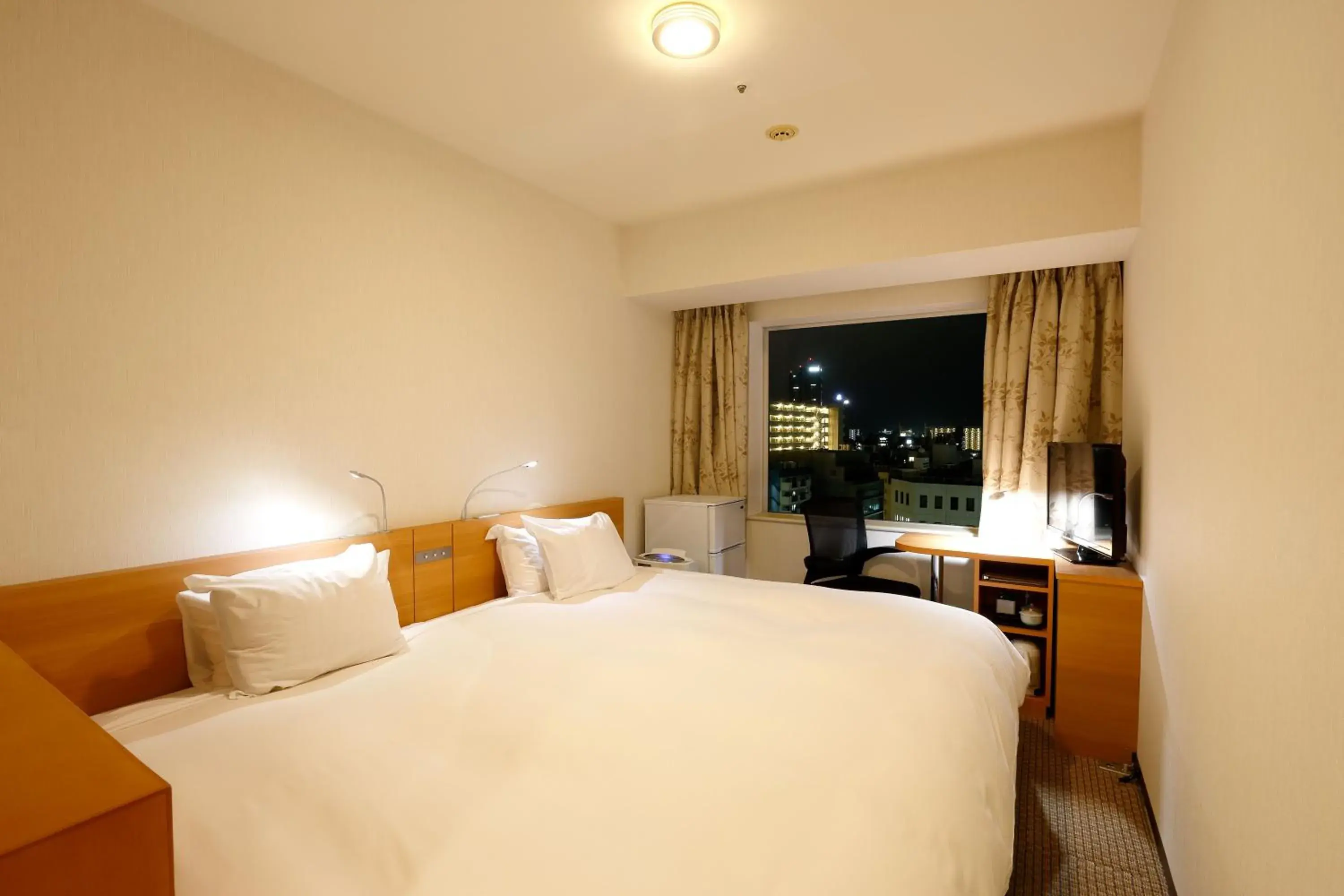 Casual Twin Room - single occupancy - Non-Smoking in Keisei Hotel Miramare Casual Twin Room - single occupancy - Non-Smoking in Keisei Hotel Miramare