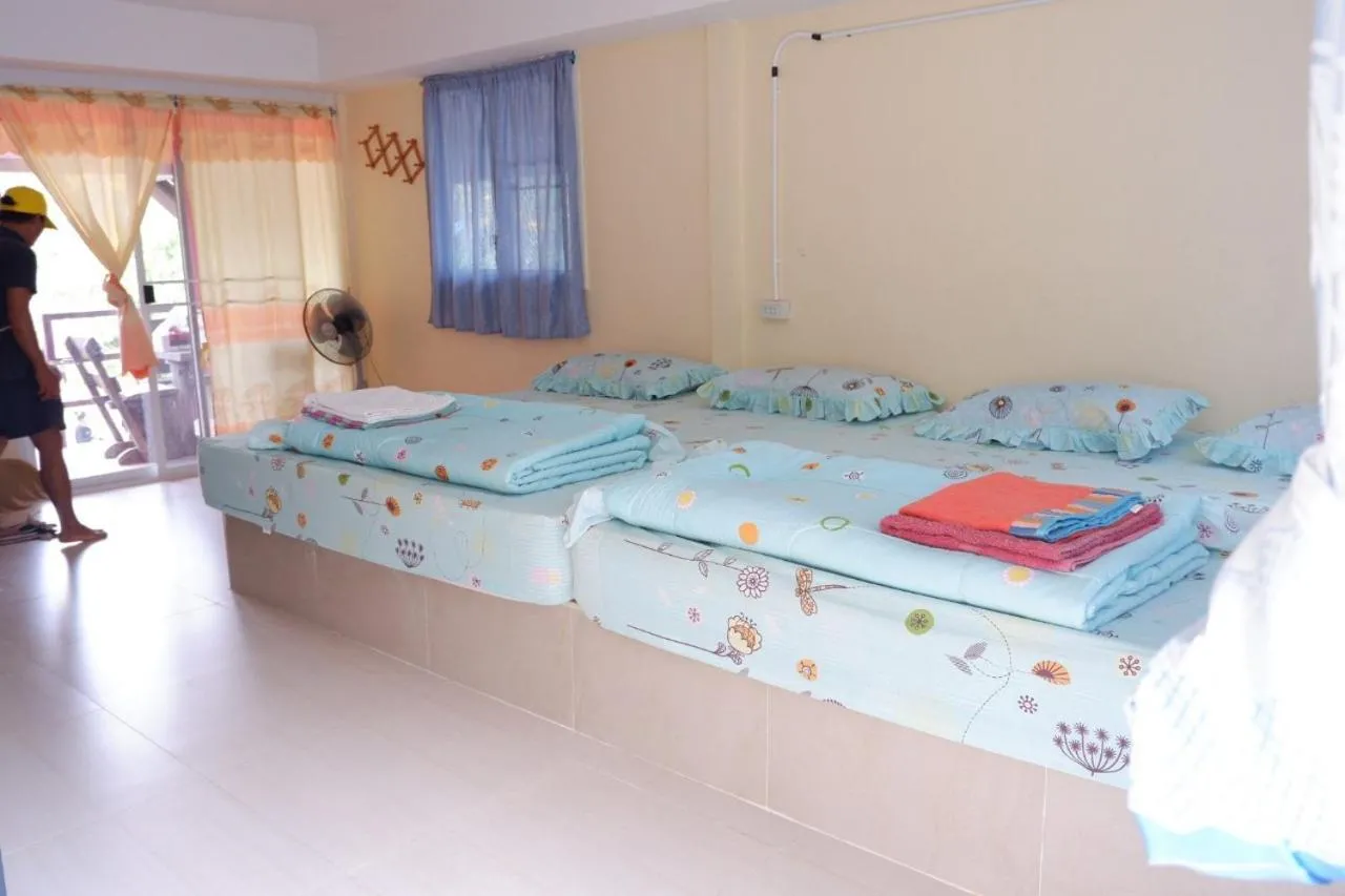 Bed in Baan Rai Pray Rung Kaeng Krachan