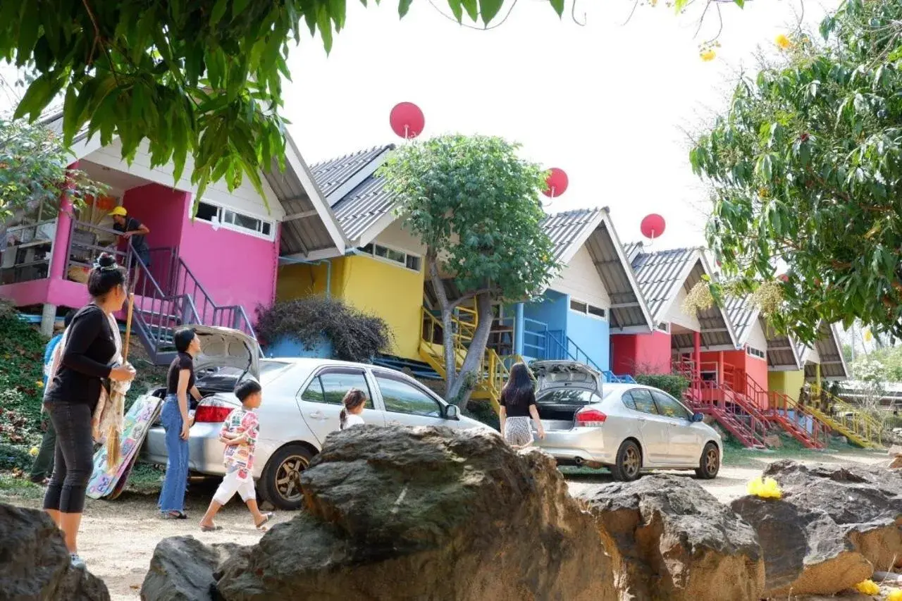 Baan Rai Pray Rung Kaeng Krachan Baan Rai Pray Rung Kaeng Krachan