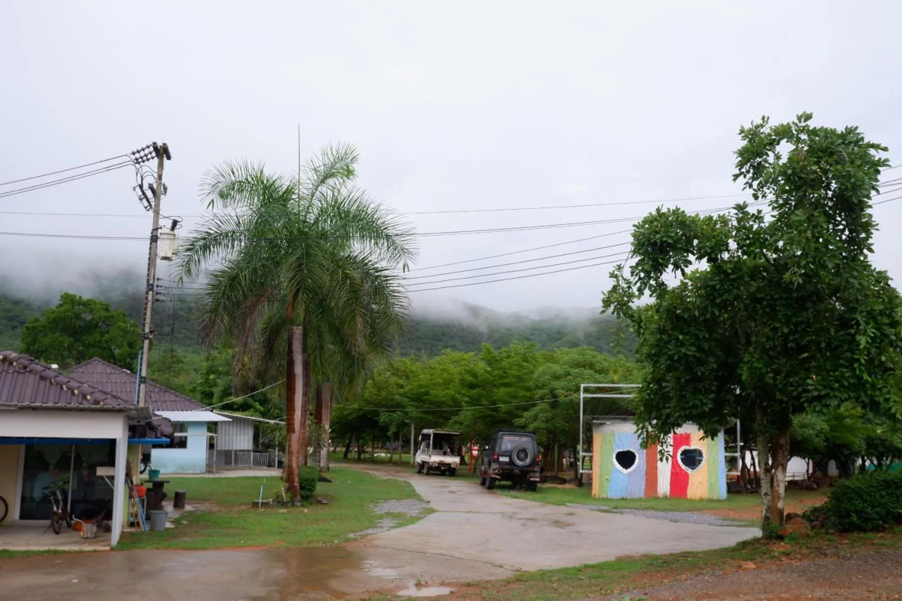 Baan Rai Pray Rung Kaeng Krachan