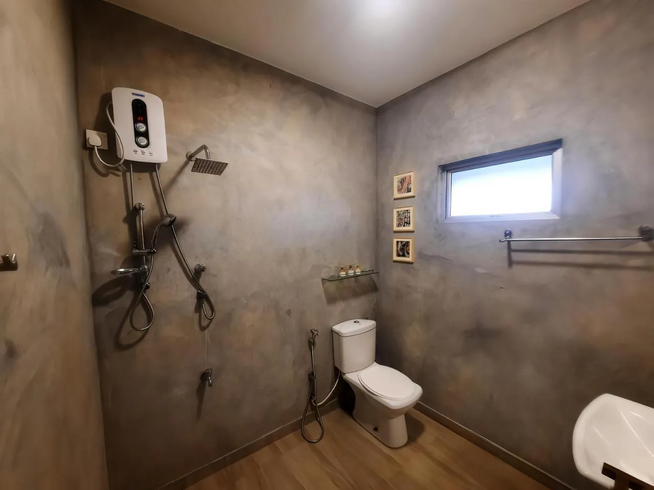 Toilet in Palmera Eco Resorts Nilaveli