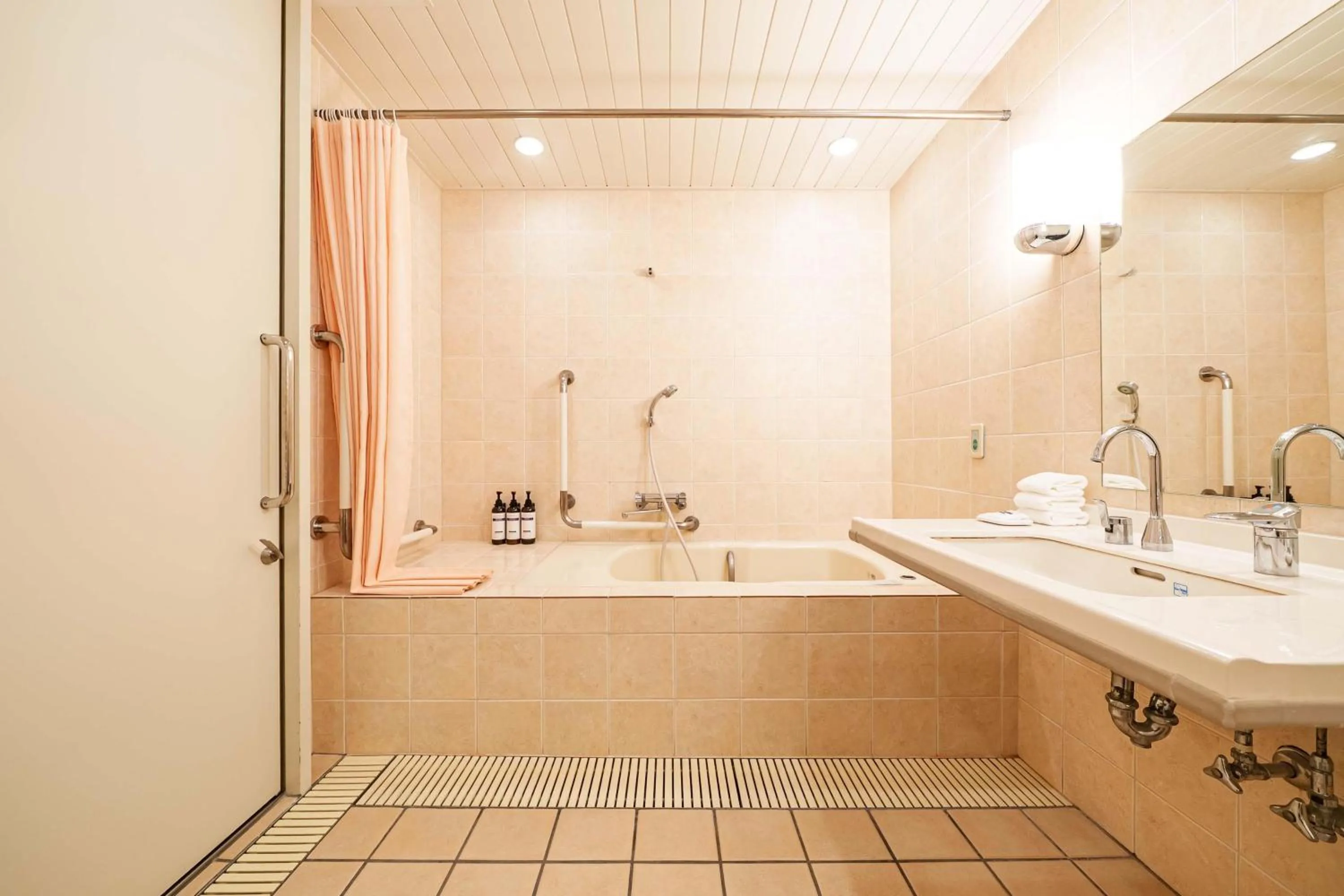 Bathroom in Hyatt Regency Hakone Resort and Spa