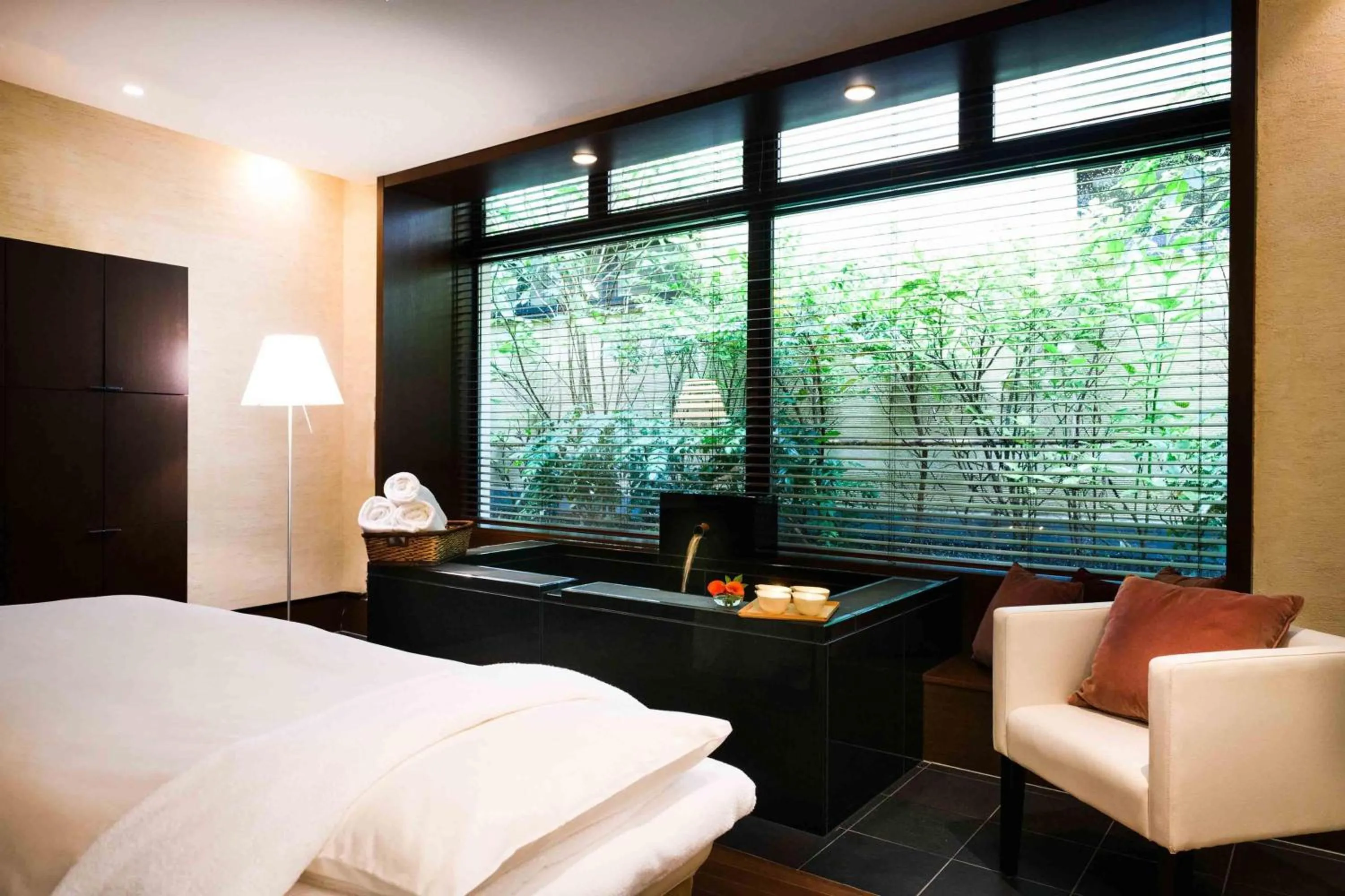 Spa and wellness centre/facilities, Bed in Hyatt Regency Hakone Resort and Spa