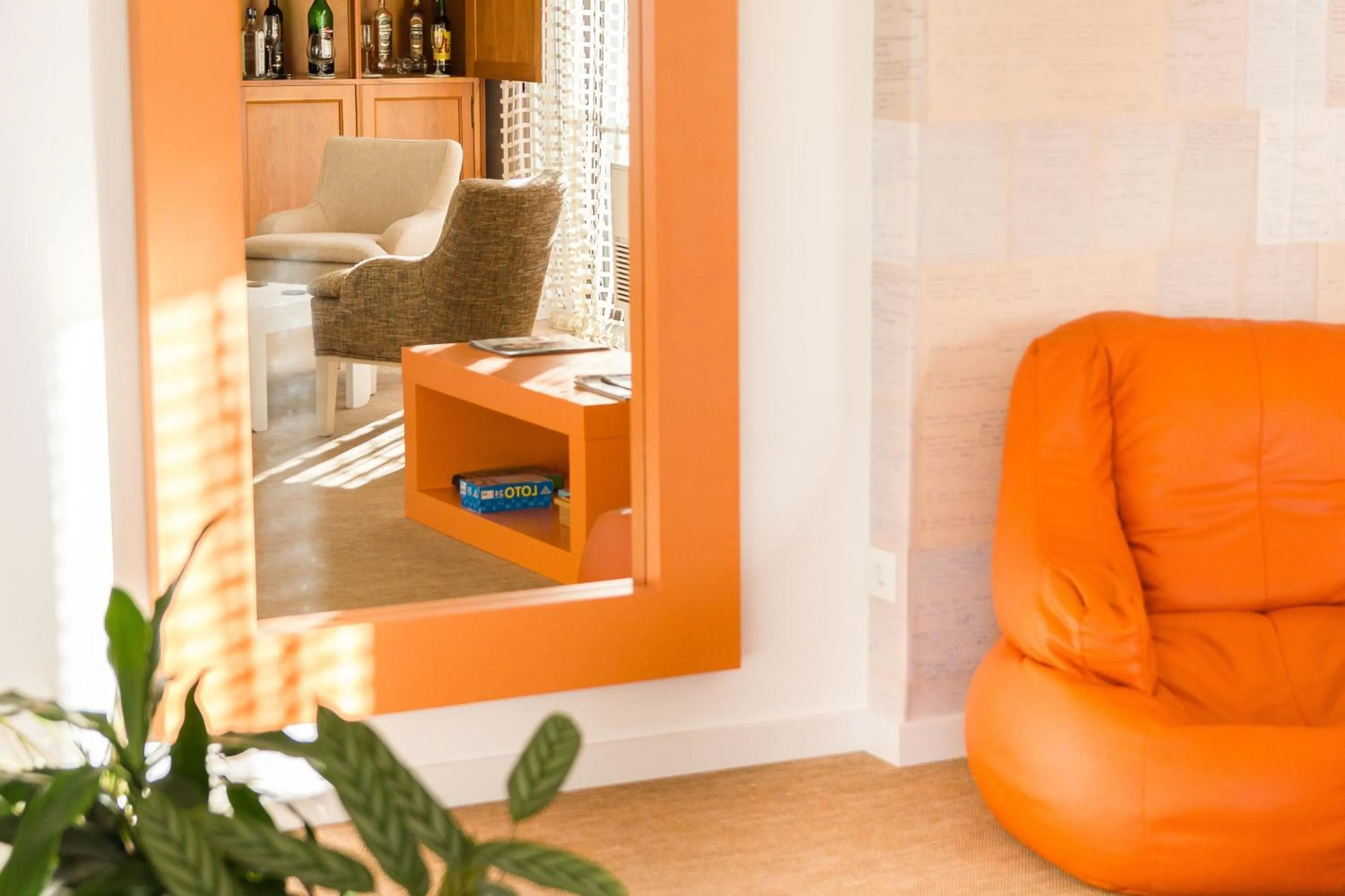 Communal lounge/ TV room in Boutique Hotel Casa do Outeiro - Arts & Crafts