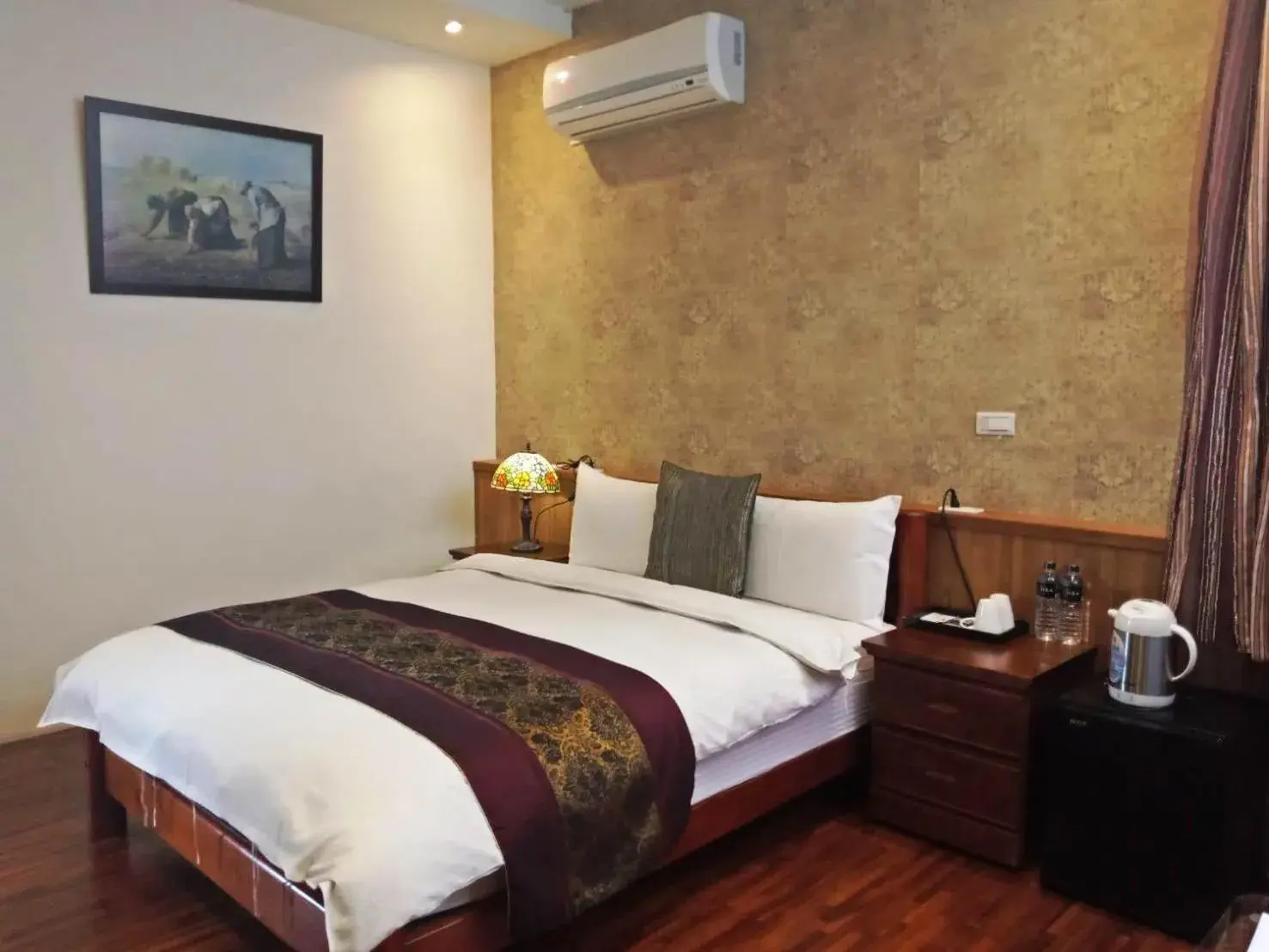 Double Room with Balcony in Jimei Homestay Double Room with Balcony in Jimei Homestay