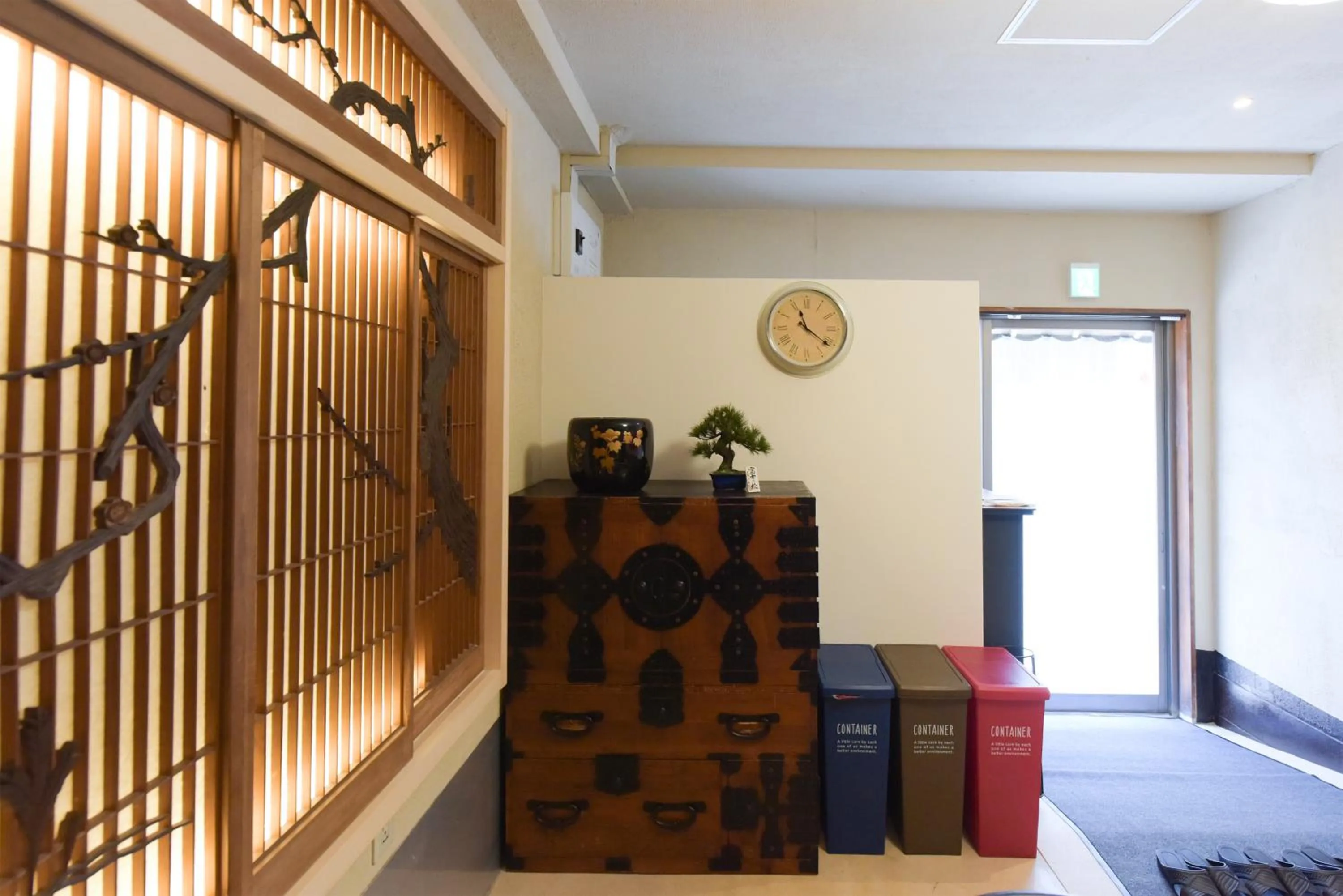 Photo of the whole room in Yoyogi House