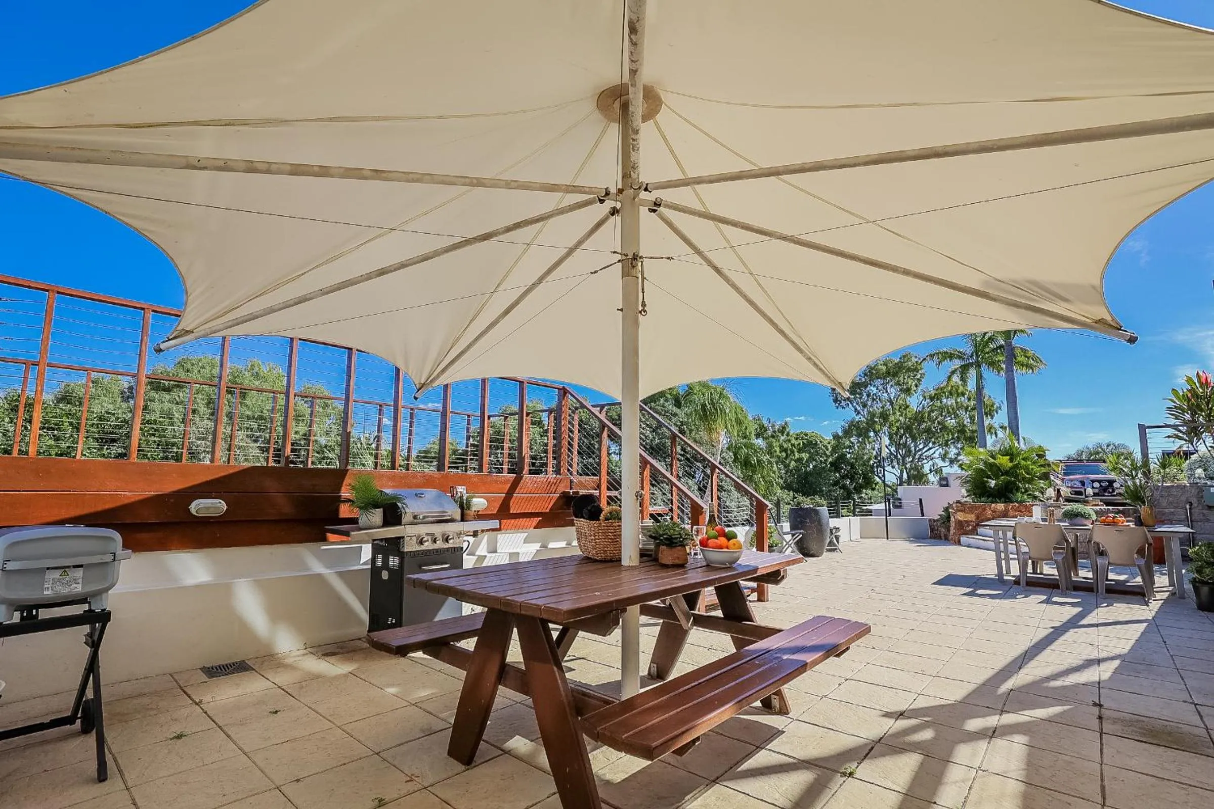 BBQ facilities in 1770 Sovereign Lodge Retreat