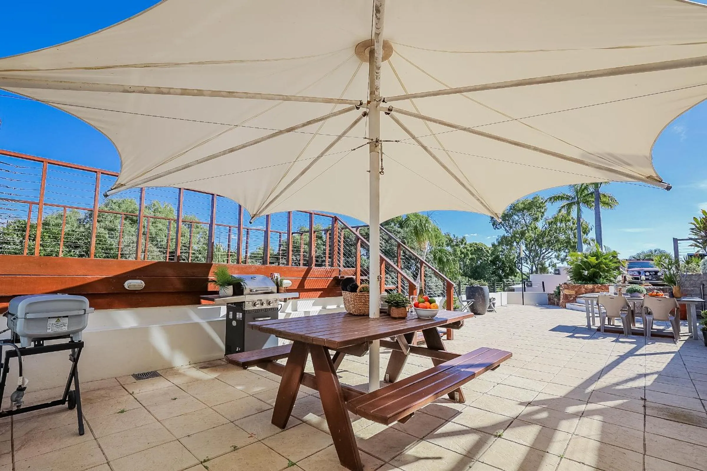 BBQ facilities in 1770 Sovereign Lodge Retreat