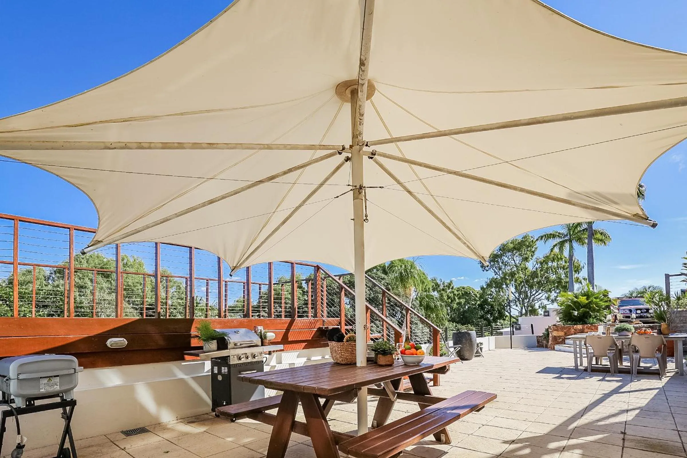 BBQ facilities in 1770 Sovereign Lodge Retreat