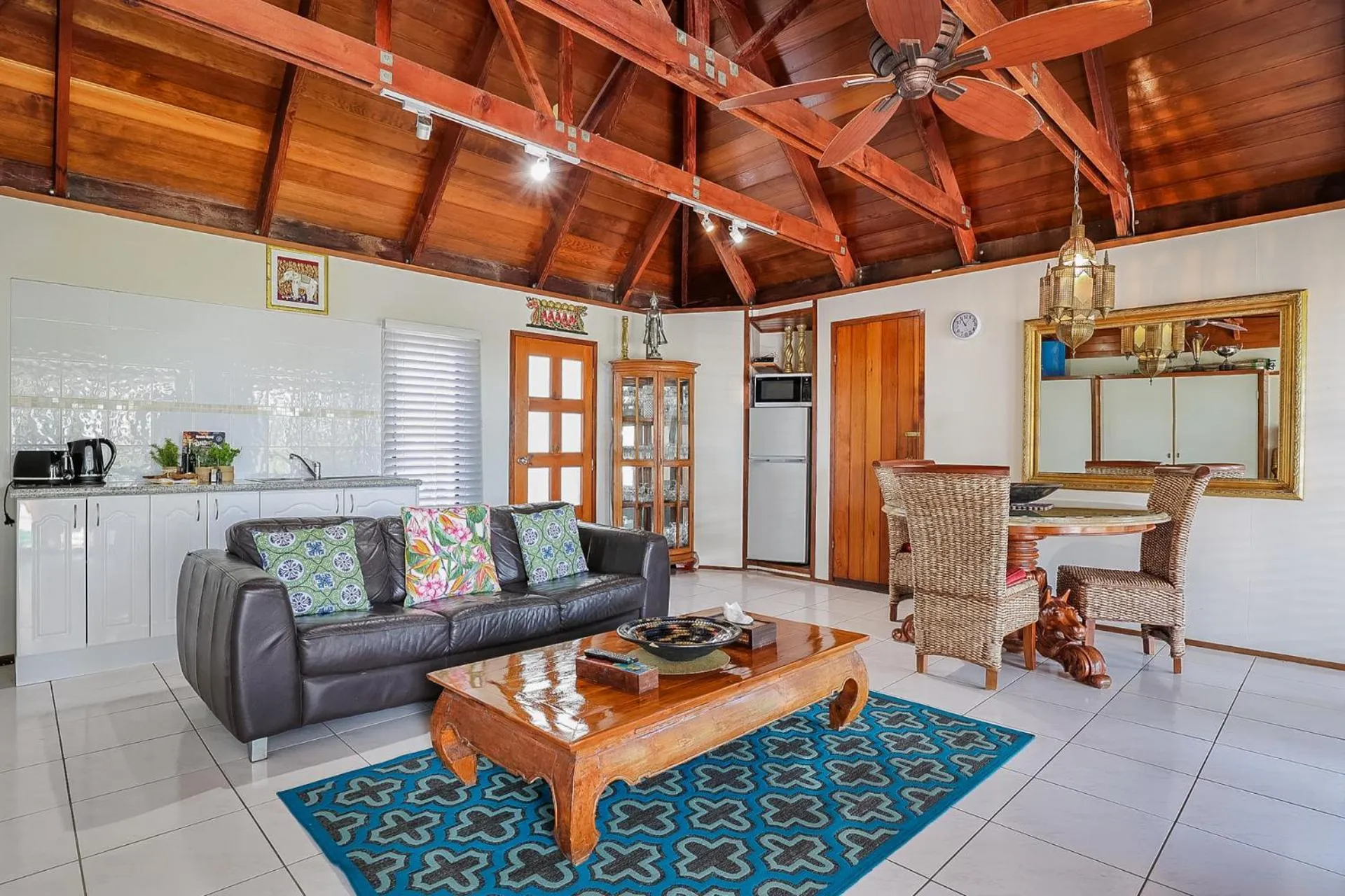 Living room in 1770 Sovereign Lodge Retreat