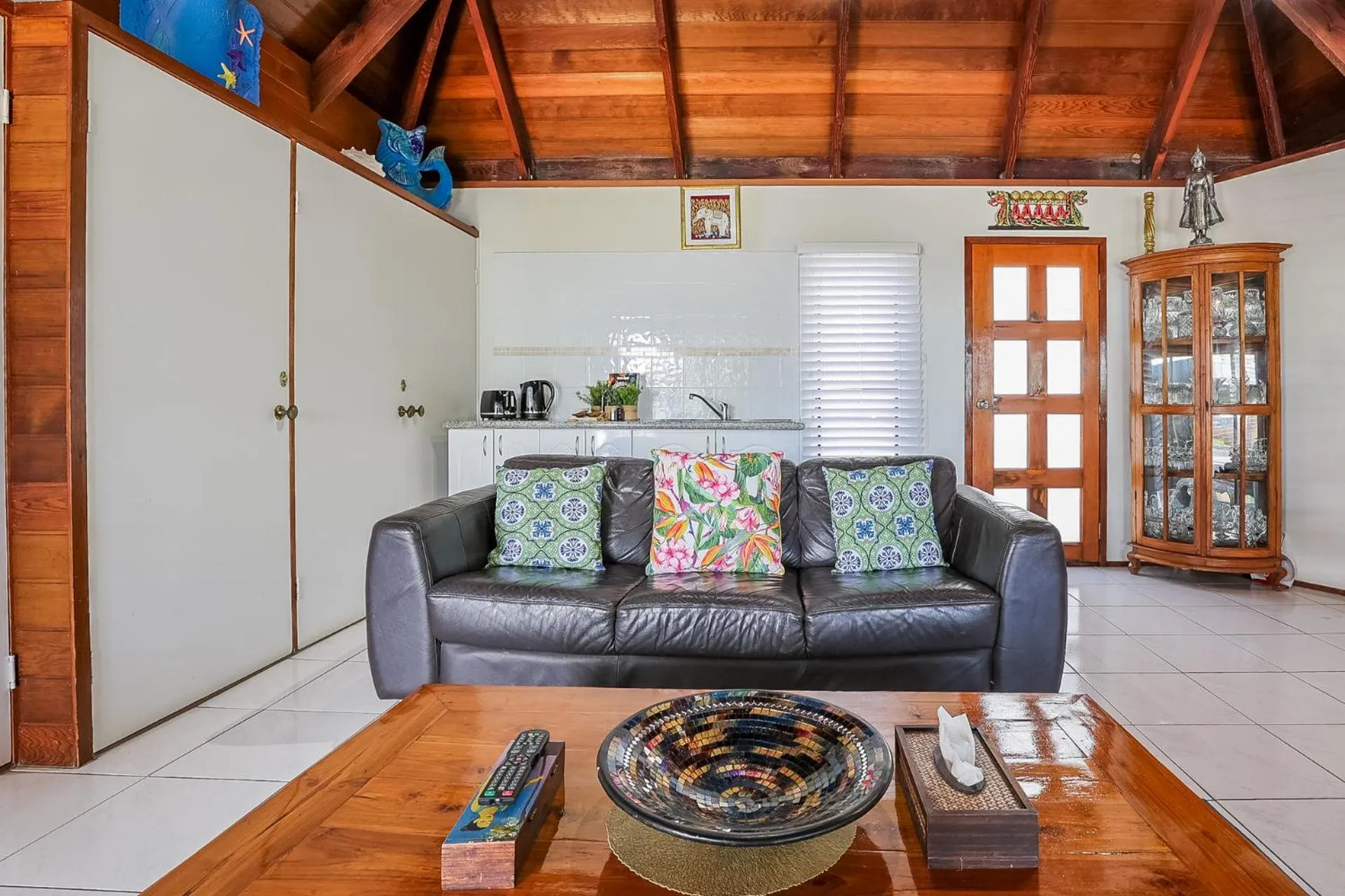 Living room in 1770 Sovereign Lodge Retreat