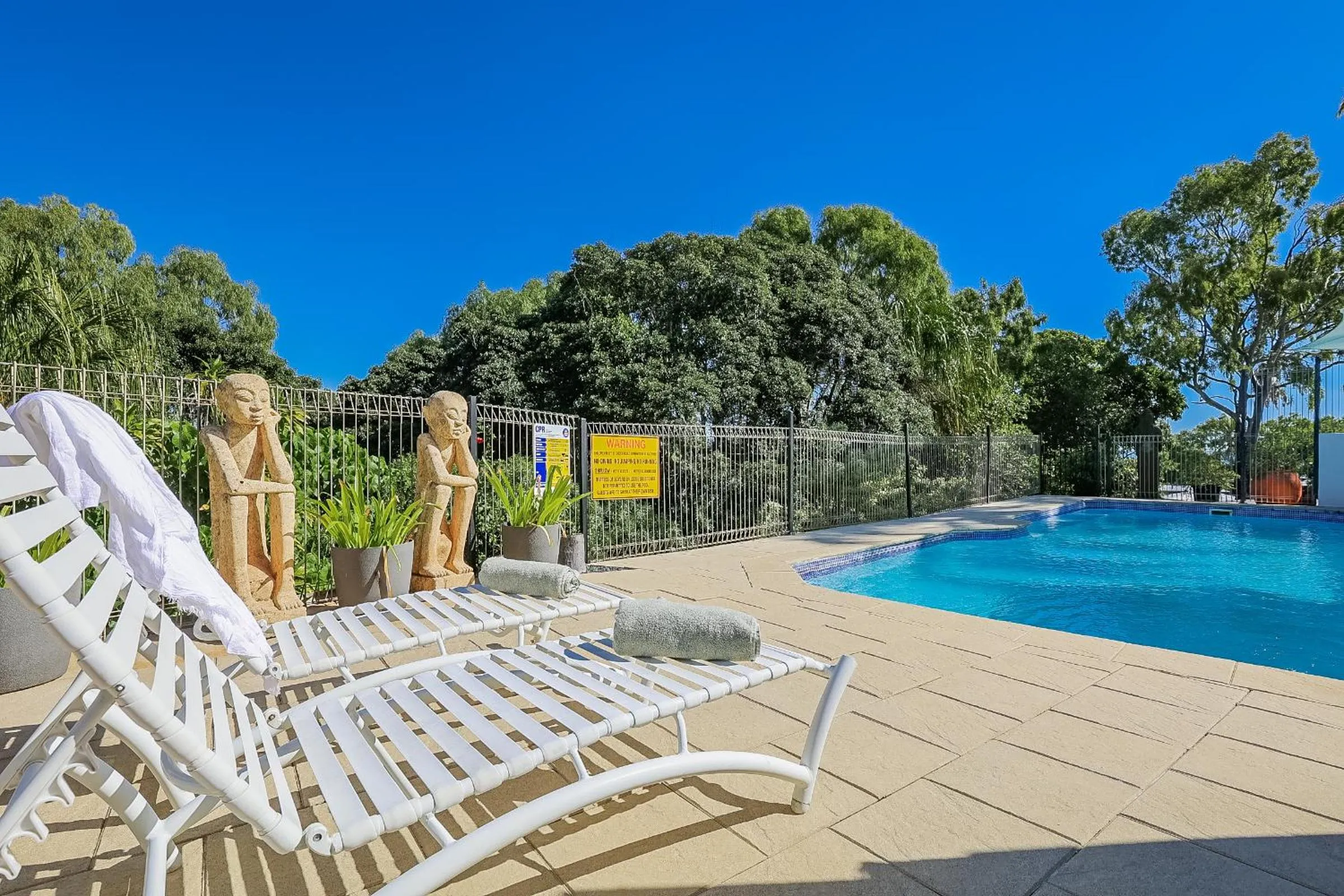 Swimming pool in 1770 Sovereign Lodge Retreat