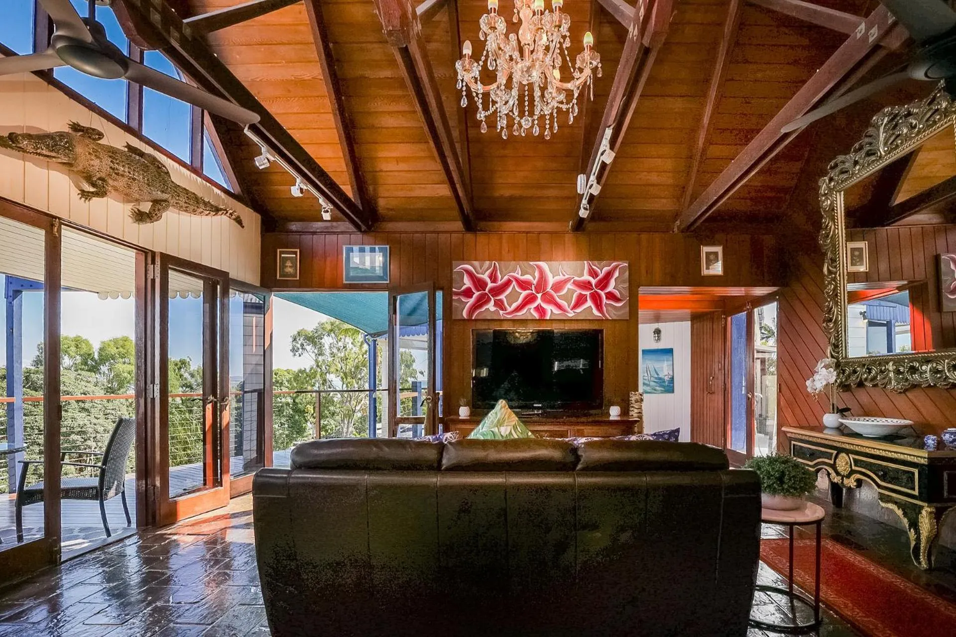 Living room in 1770 Sovereign Lodge Retreat