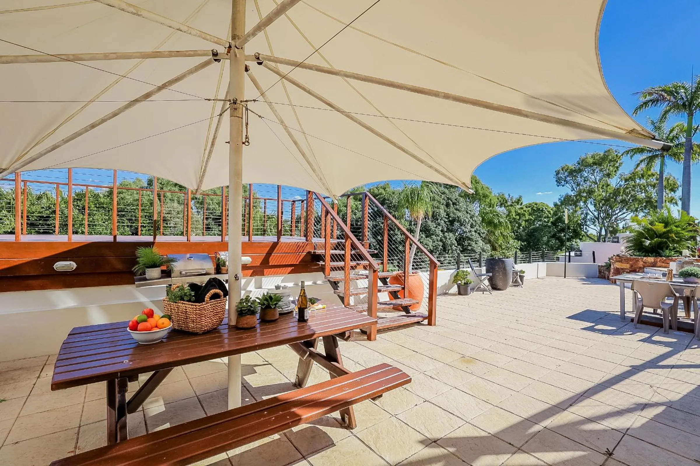 BBQ facilities in 1770 Sovereign Lodge Retreat