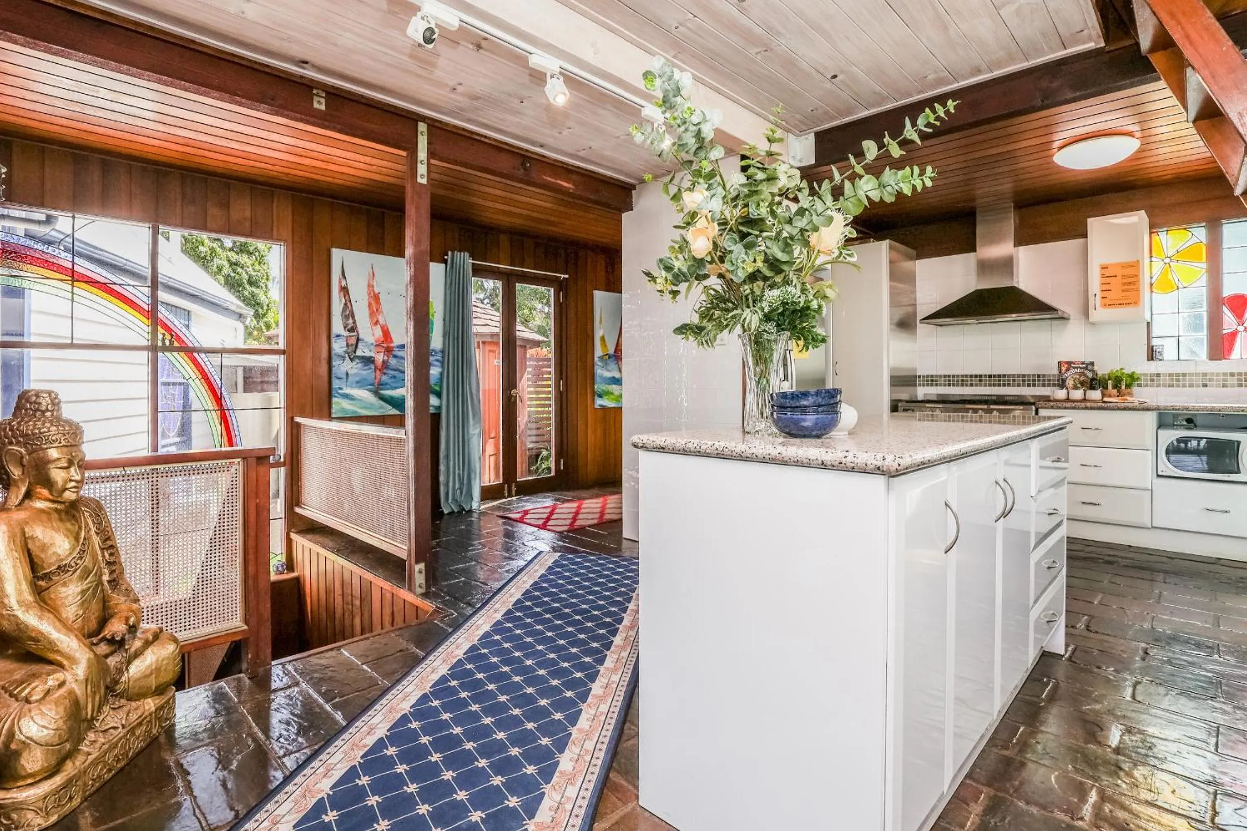 kitchen in 1770 Sovereign Lodge Retreat