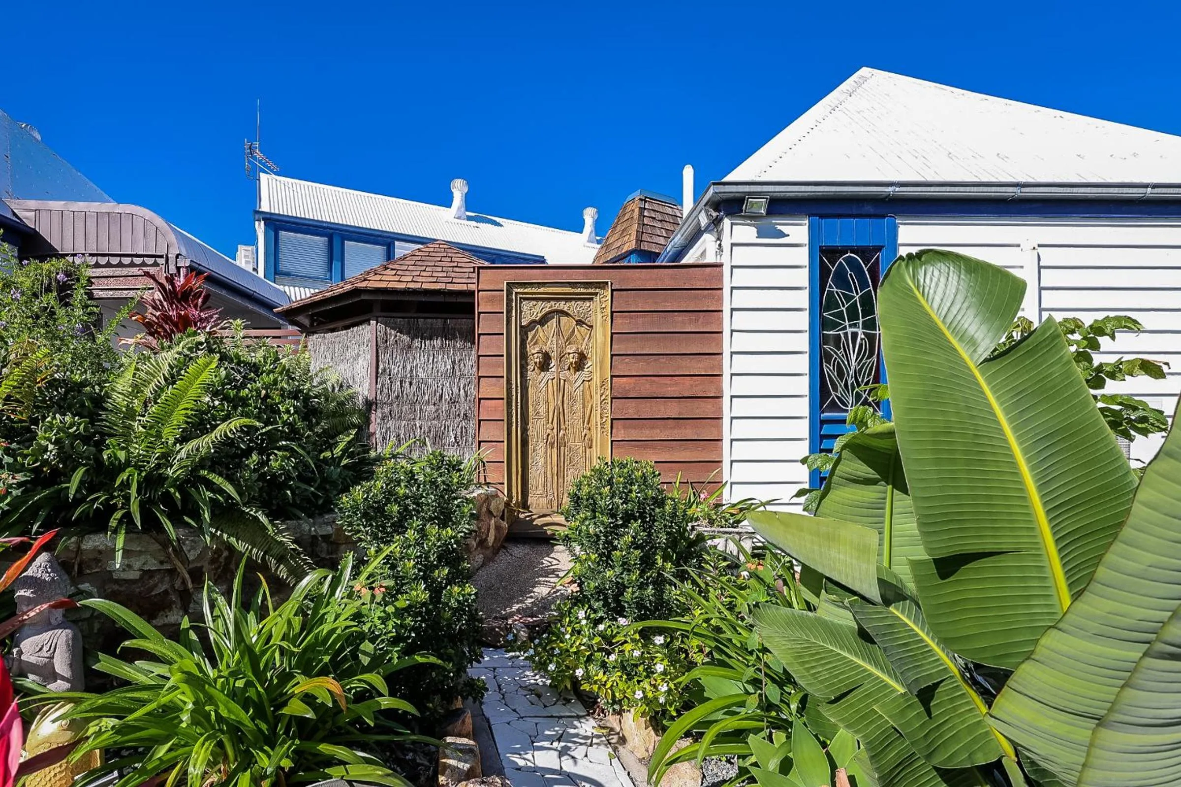 Garden in 1770 Sovereign Lodge Retreat