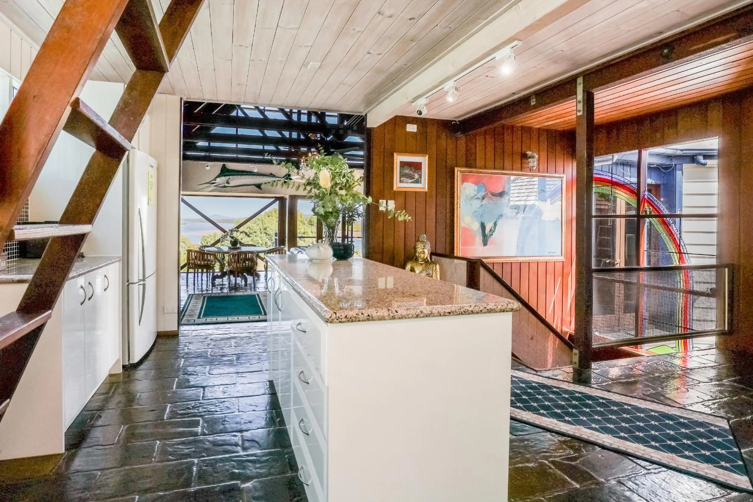 kitchen in 1770 Sovereign Lodge Retreat