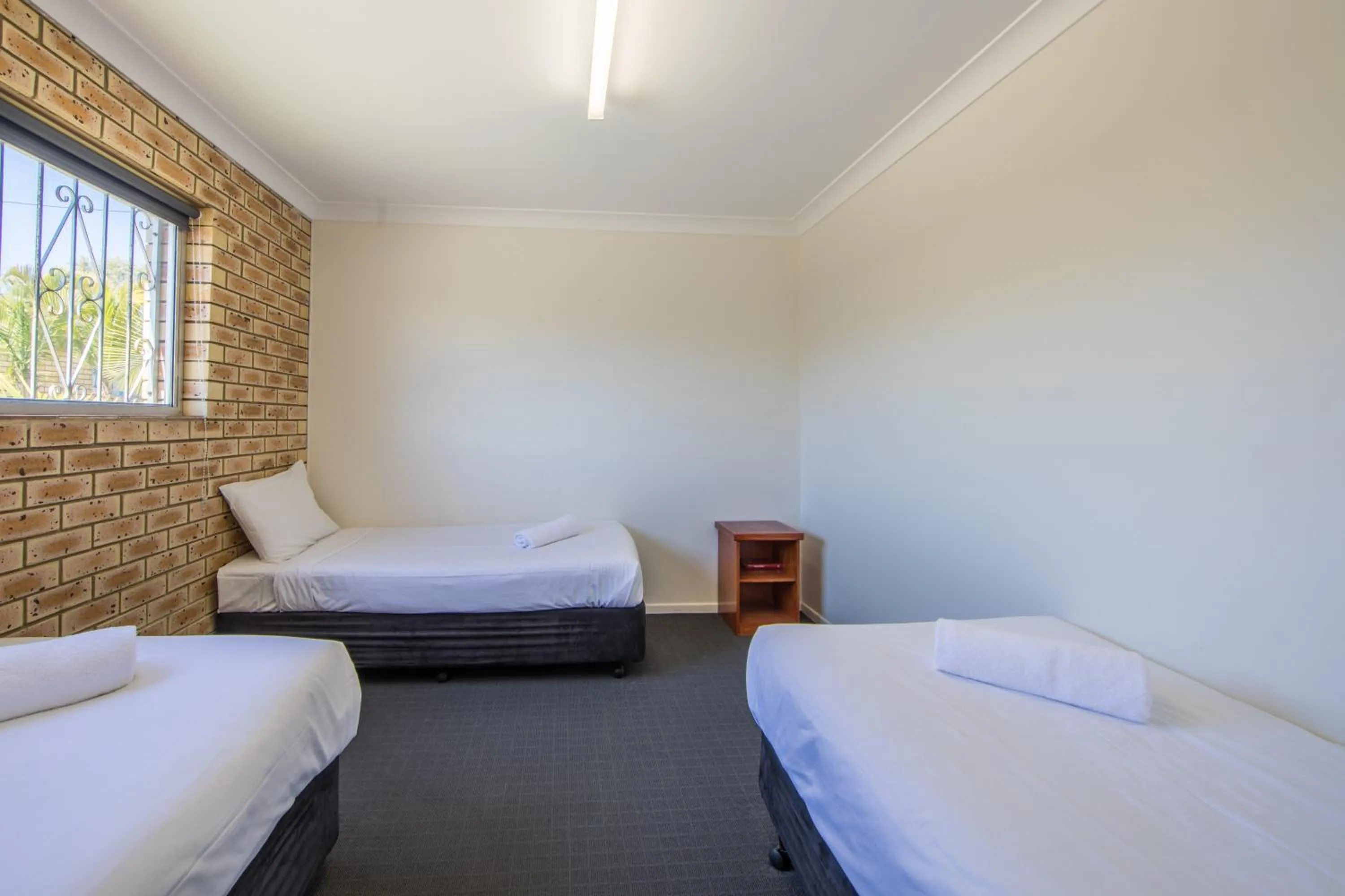Bedroom, Bed in Caboolture Motel