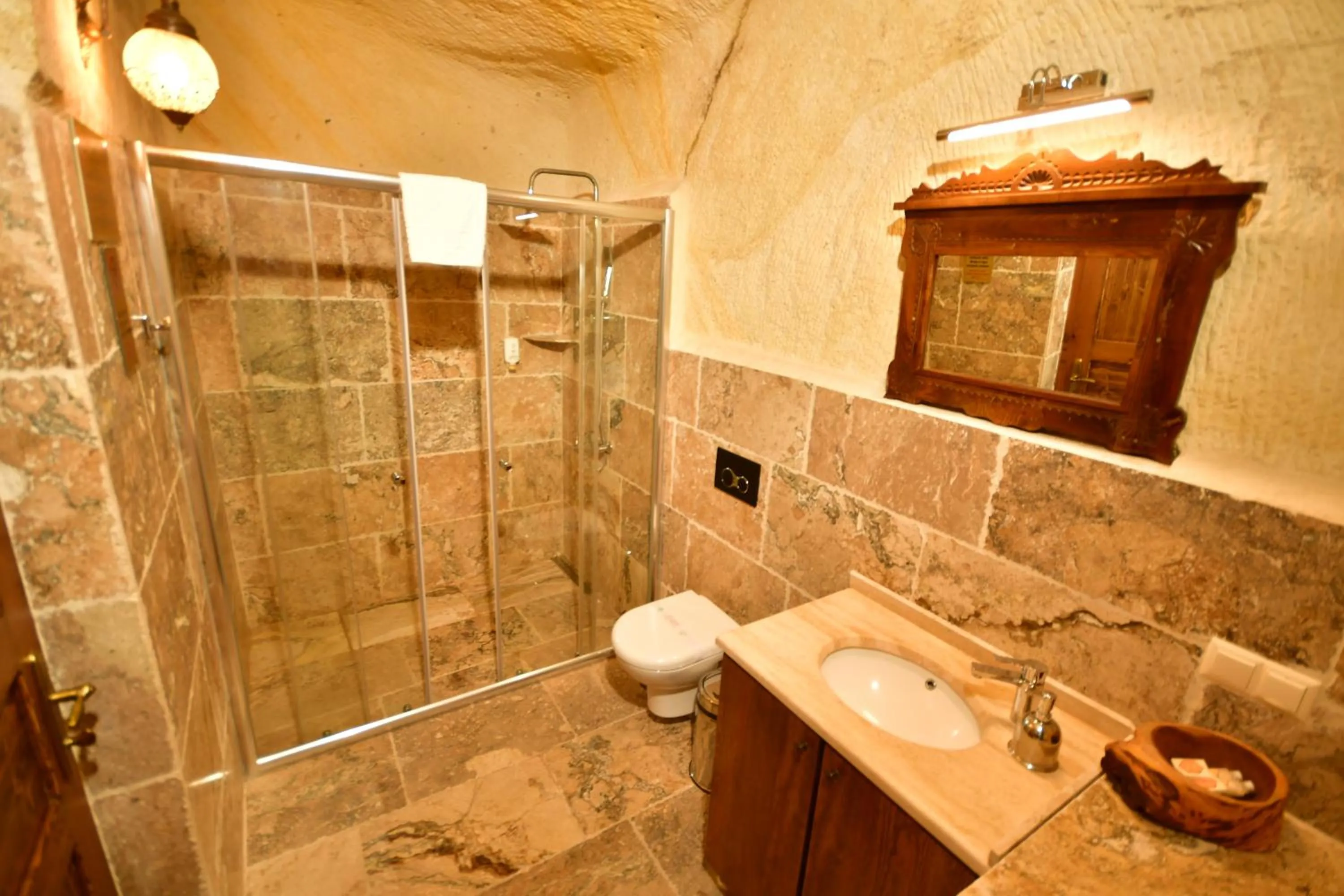 Bathroom in NOSTALJİ CAVE SUİT HOTEL