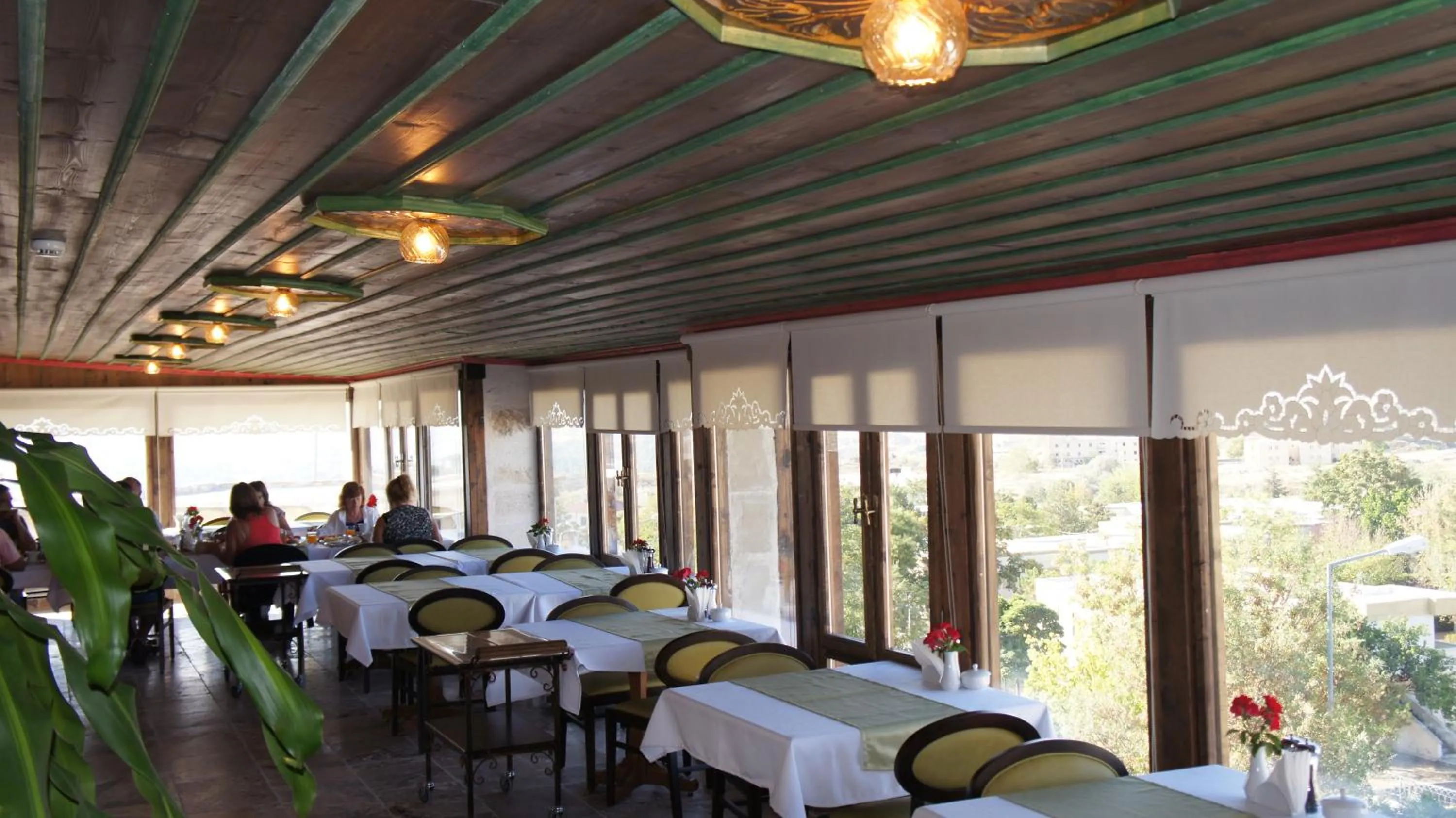 Restaurant/places to eat in NOSTALJİ CAVE SUİT HOTEL