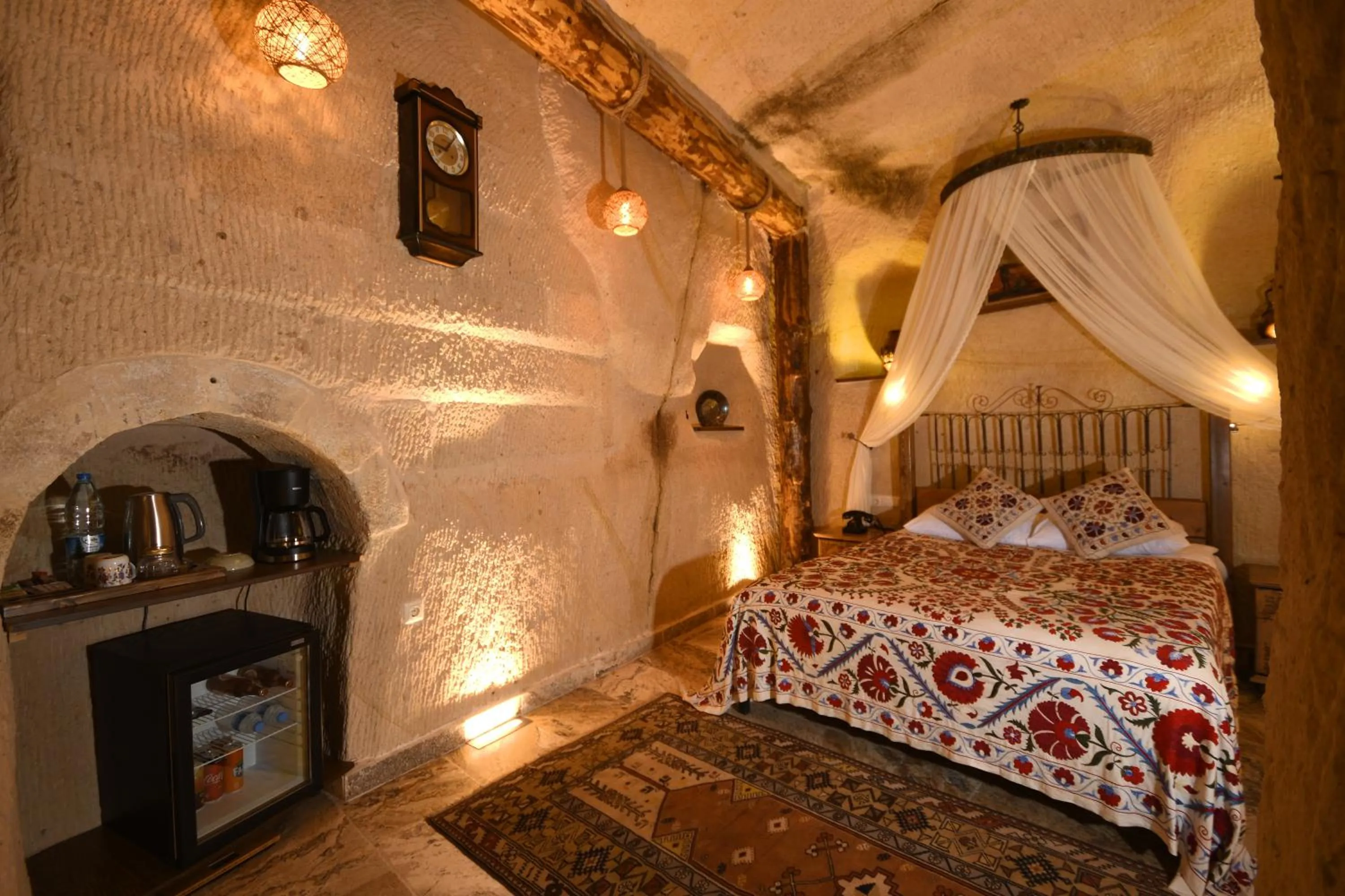 Photo of the whole room, Bed in NOSTALJİ CAVE SUİT HOTEL