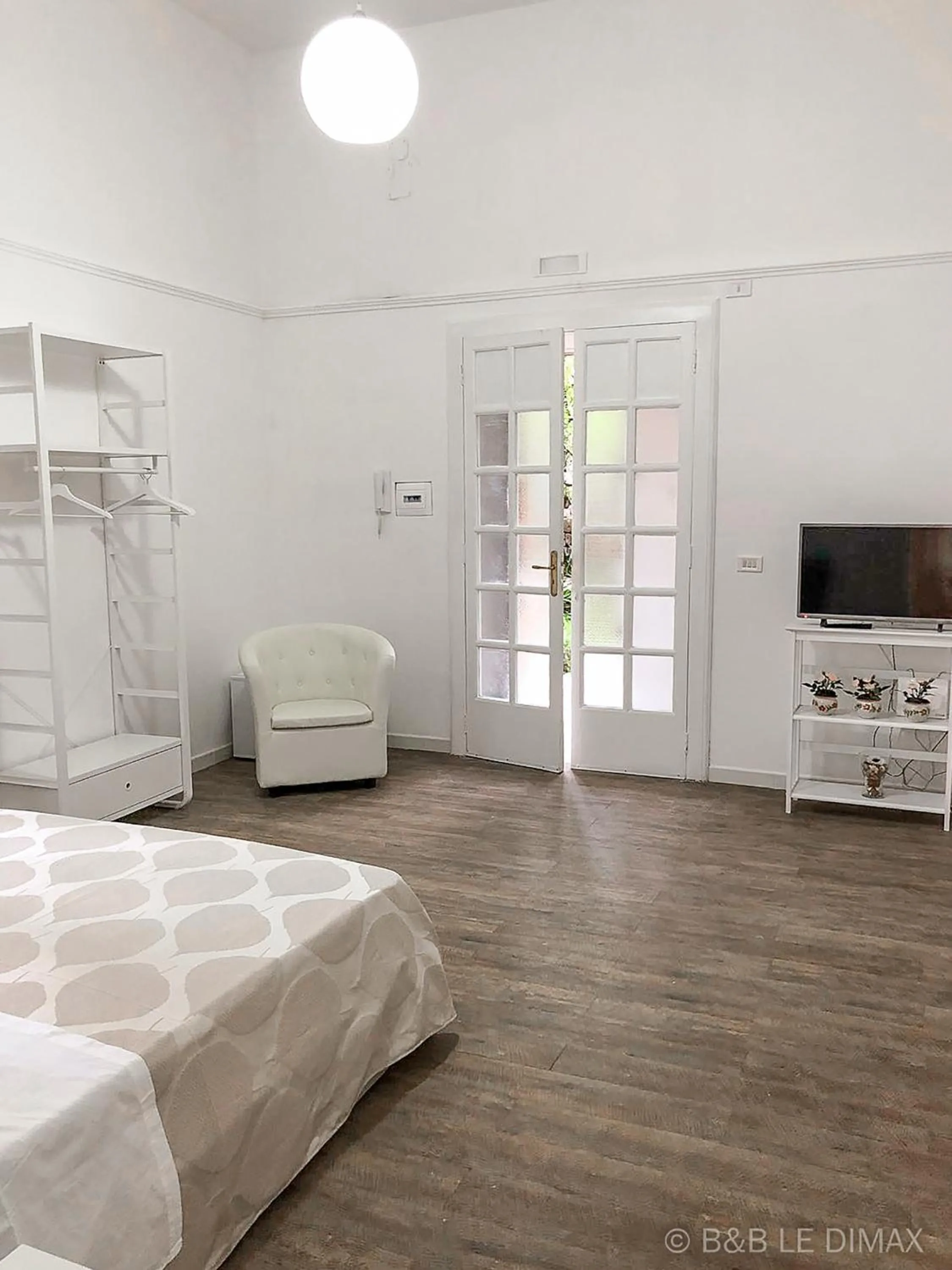 Photo of the whole room in Le Dimax