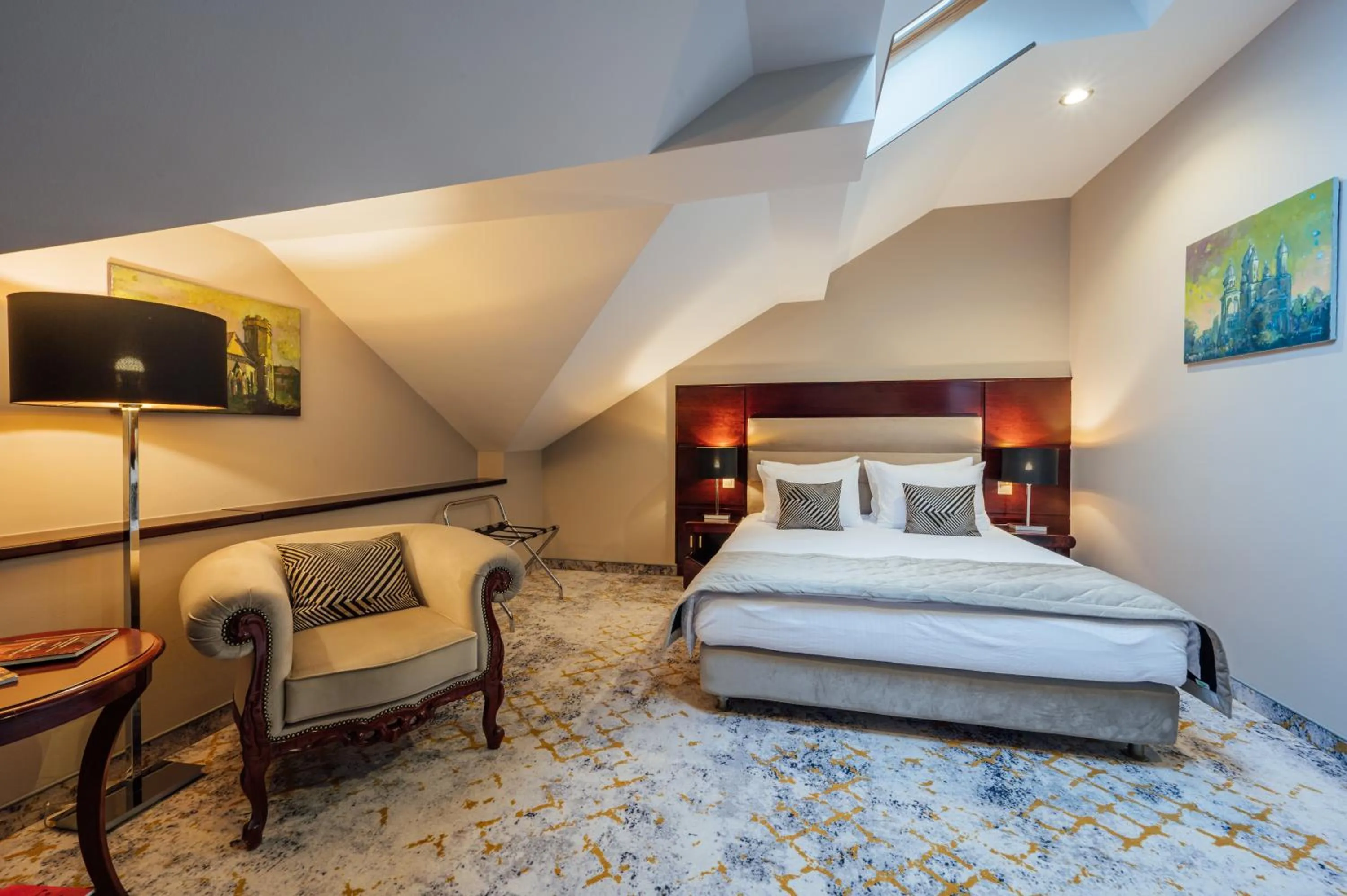 Bed in L`Art Hotel Carei