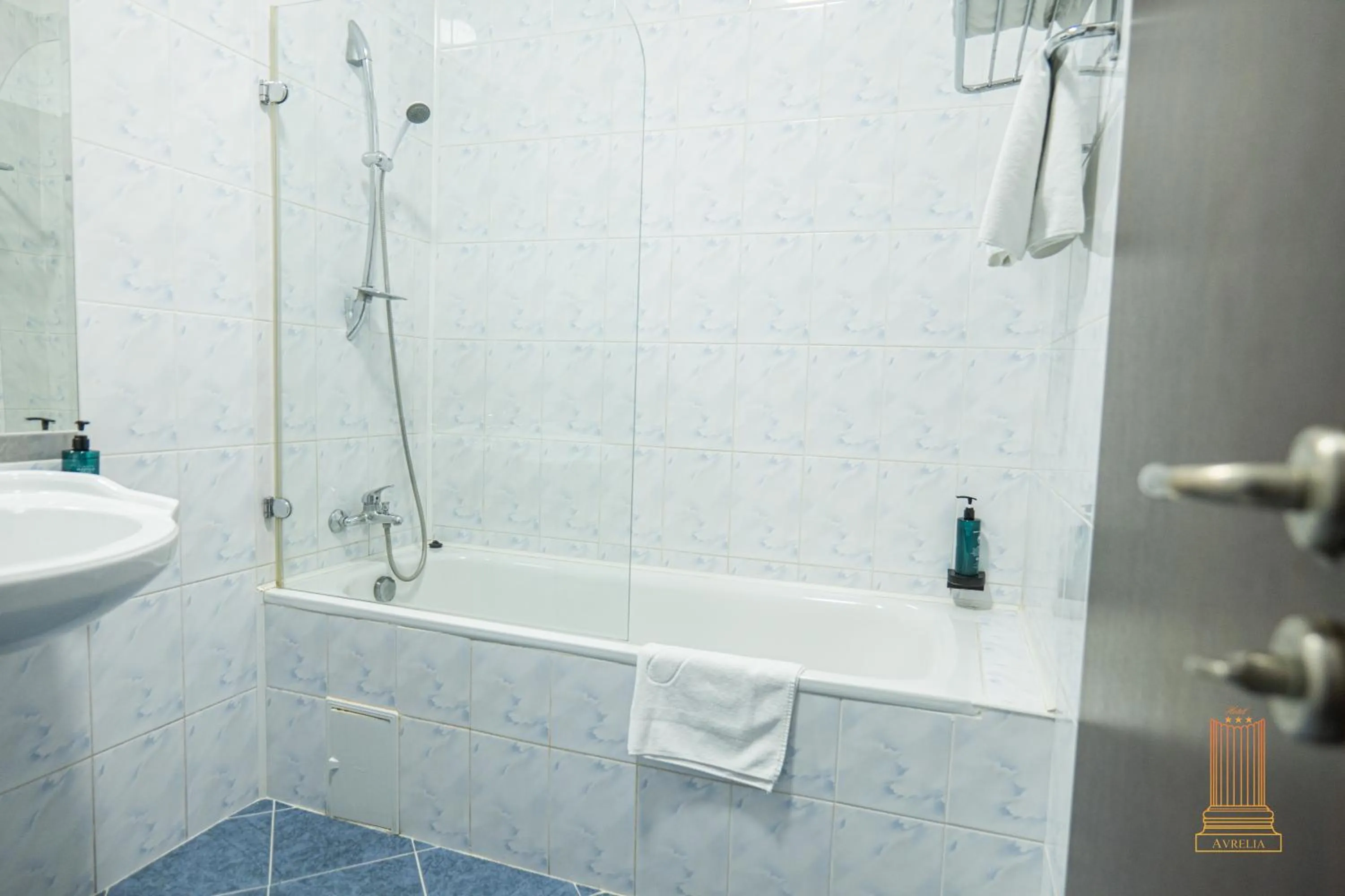 Shower in Hotel Aurelia