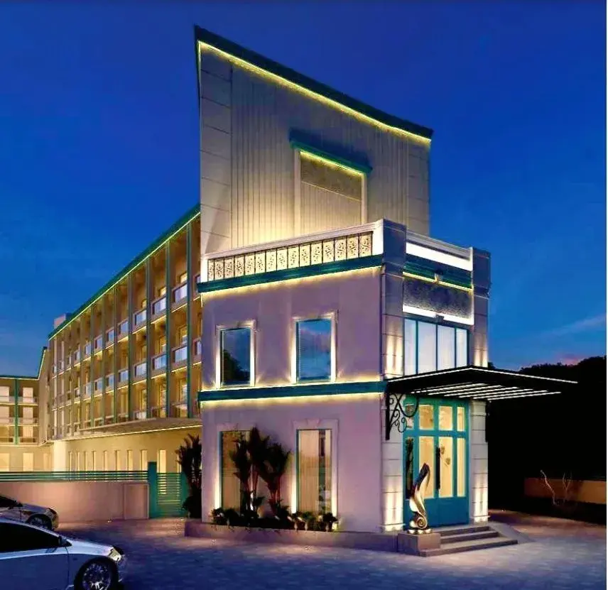 Property building in Ramada by Wyndham Goa Arpora Property building in Ramada by Wyndham Goa Arpora