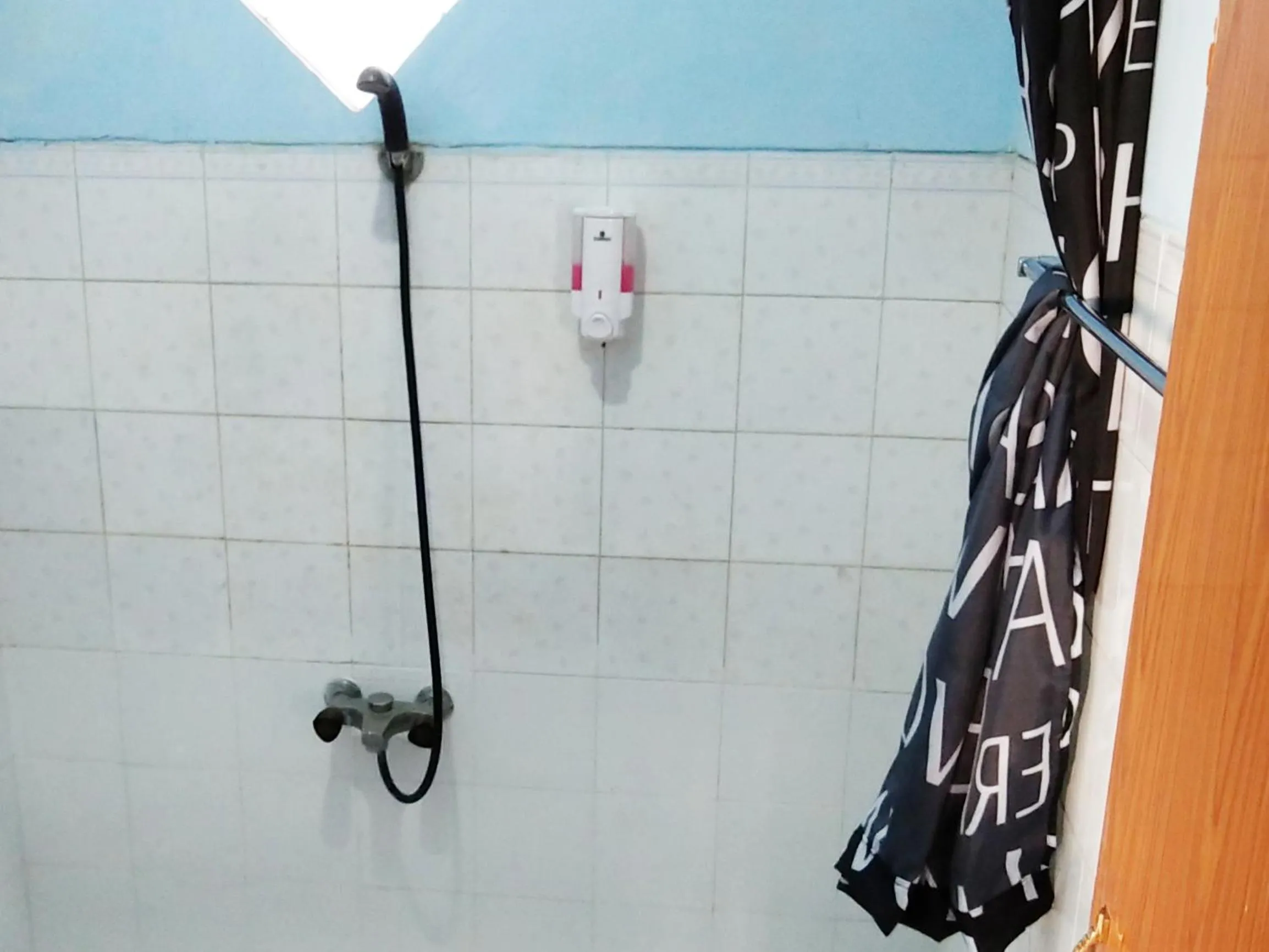 Bathroom in Hotel Setia Budi