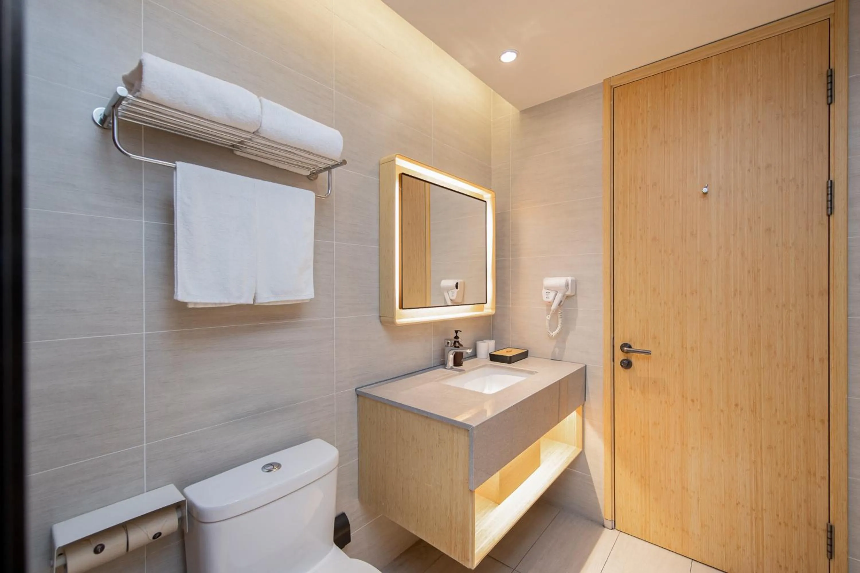 Toilet in JI Hotel Nanjing Ming Palace