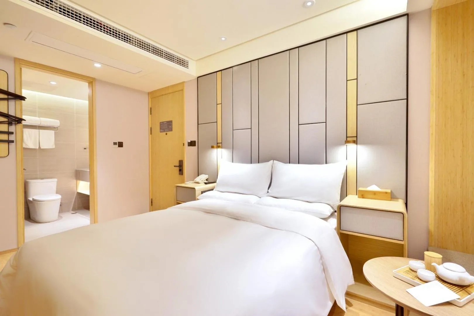 Bed in JI Hotel Hangzhou Qianjiang Century City
