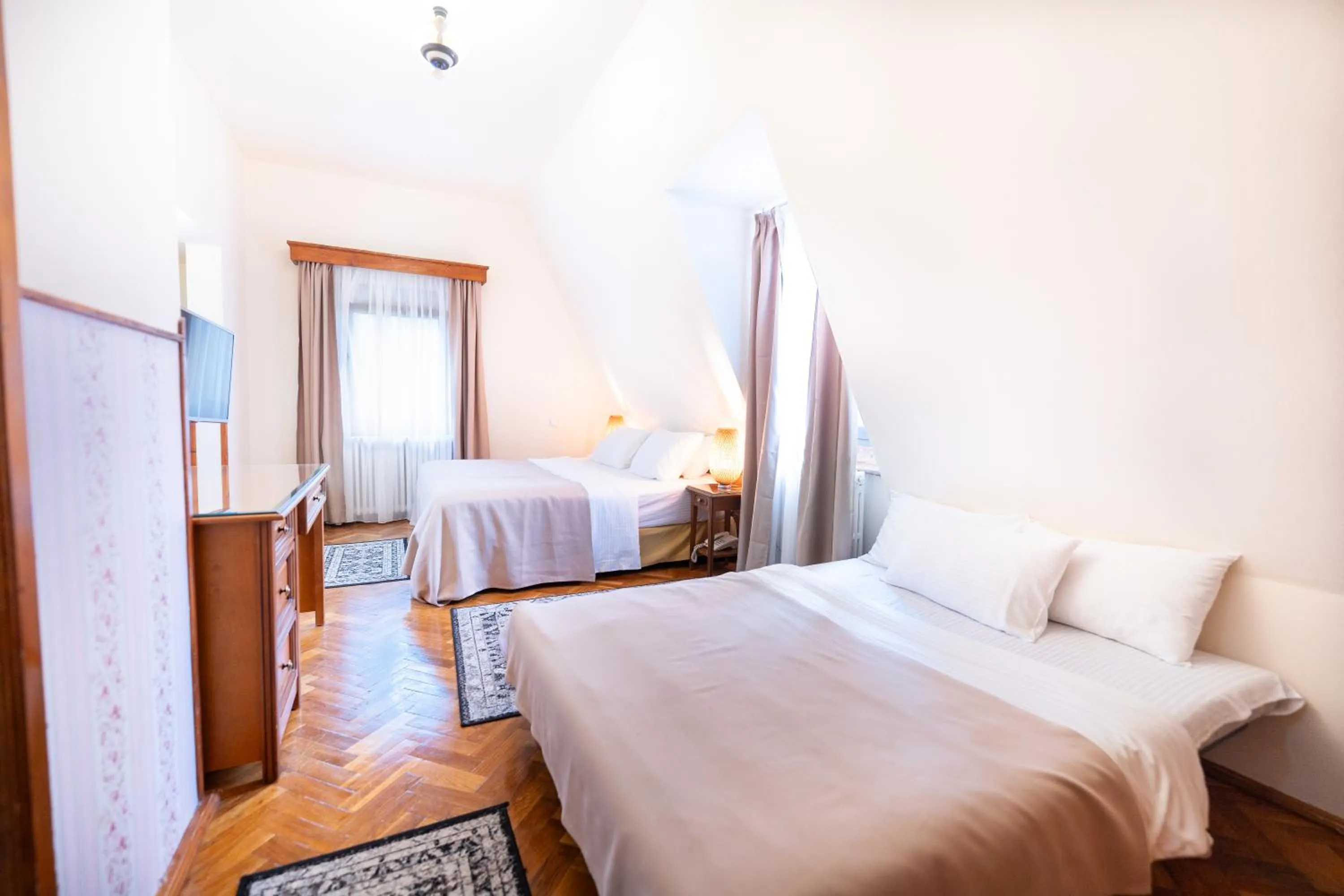 TV and multimedia, Bed in Vila Camelia