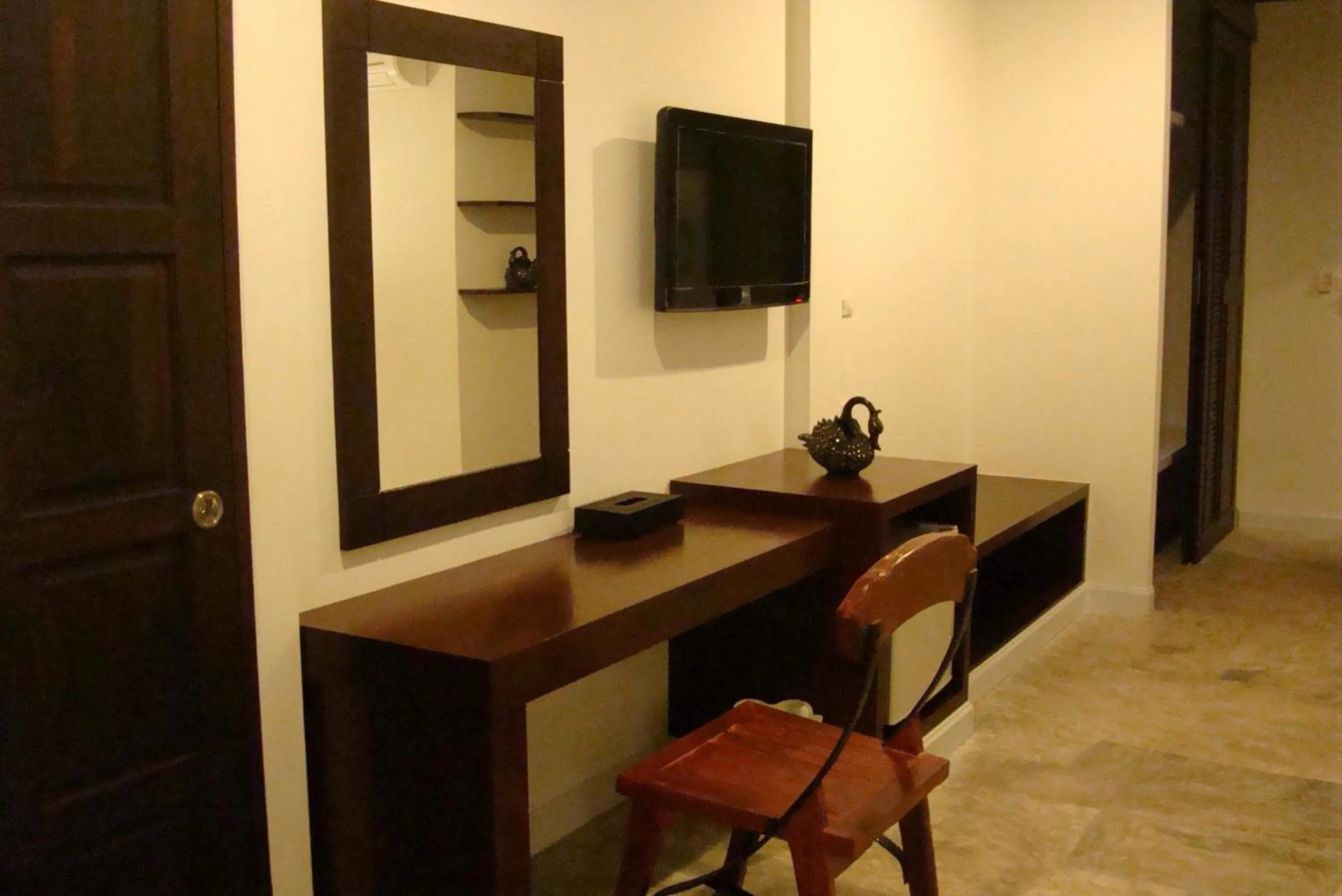 Decorative detail in Phukamala Suite