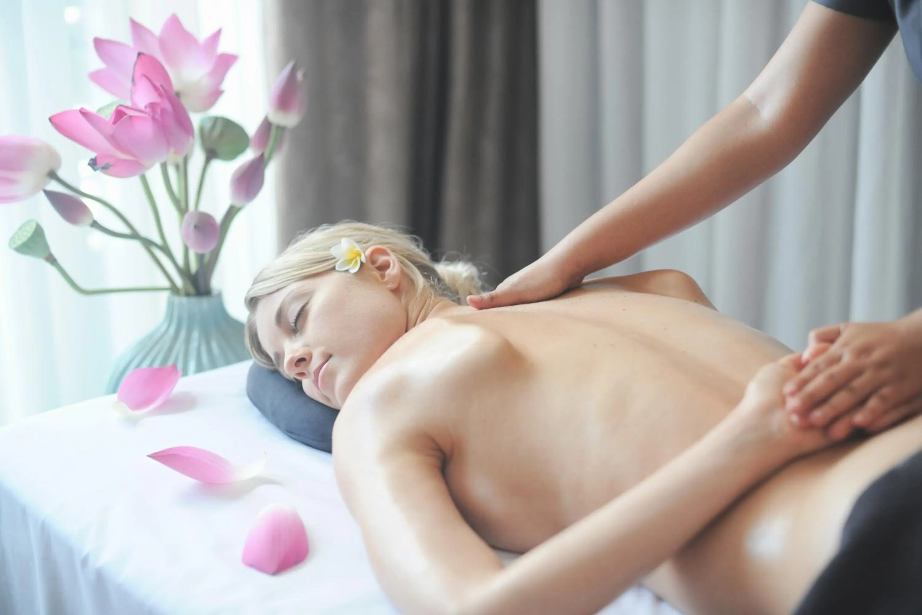 Massage in Sen Boutique Villa Apartment