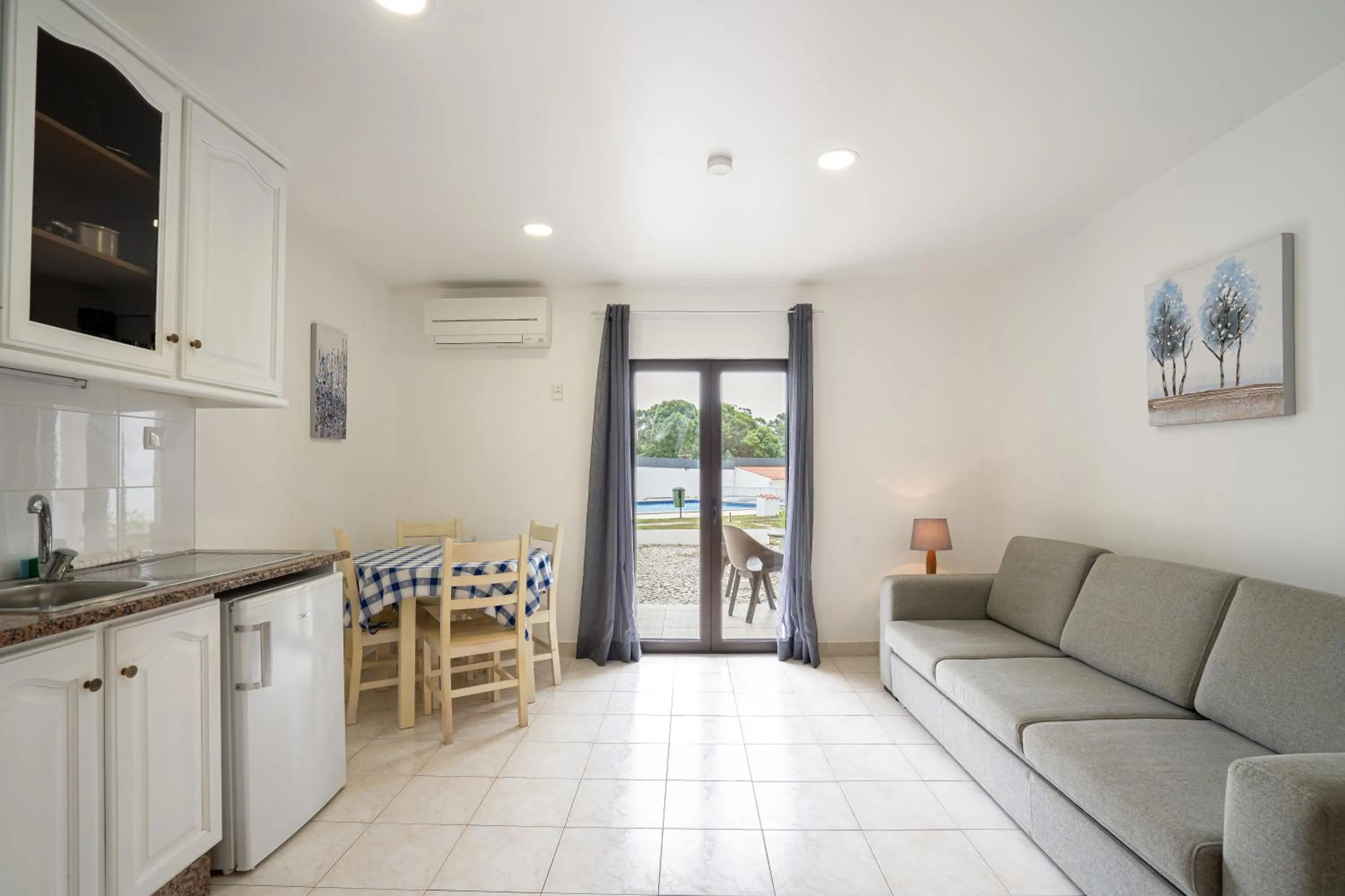 TV and multimedia in Apartamentos Vale de Carros by Umbral