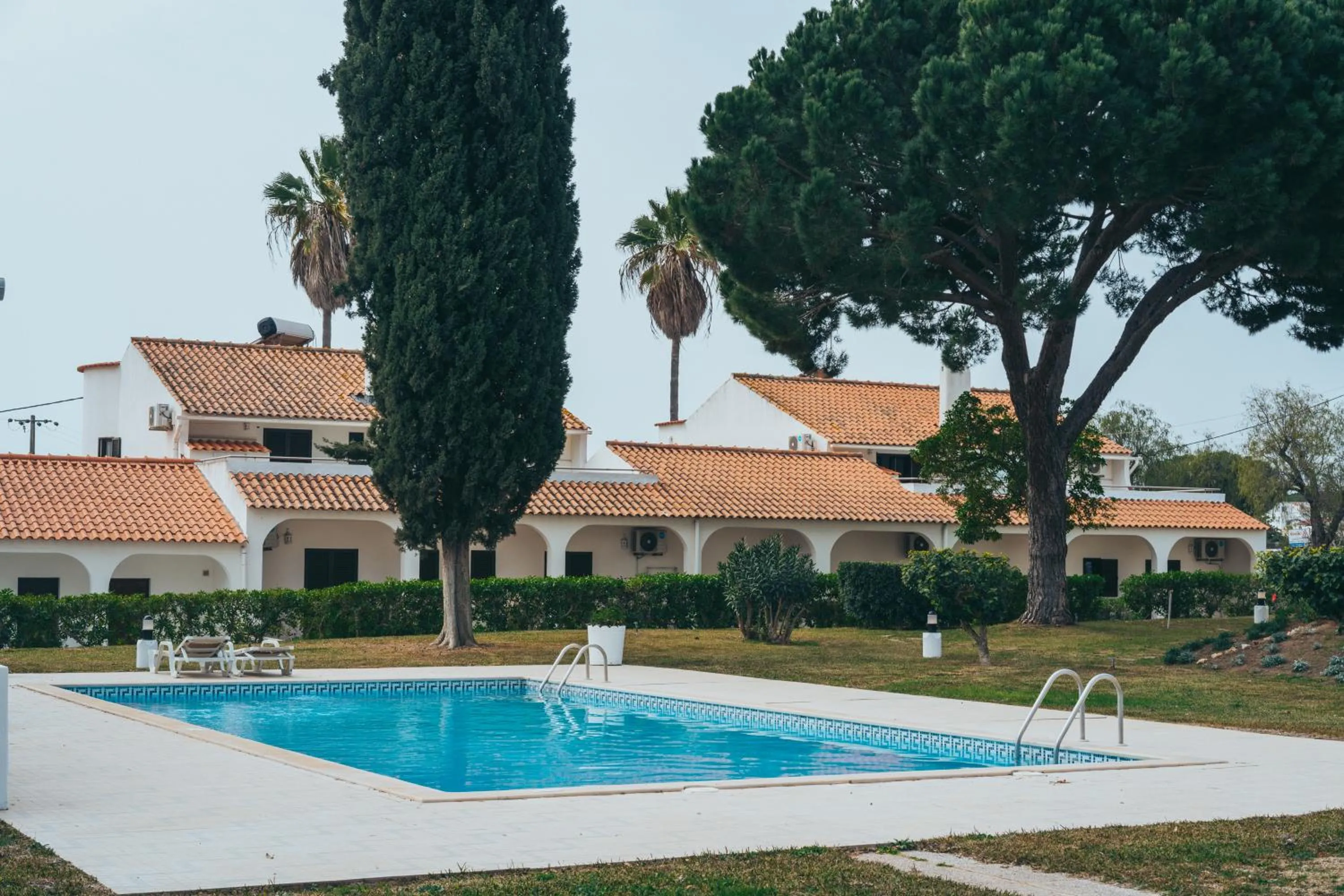 Property building in Apartamentos Vale de Carros by Umbral