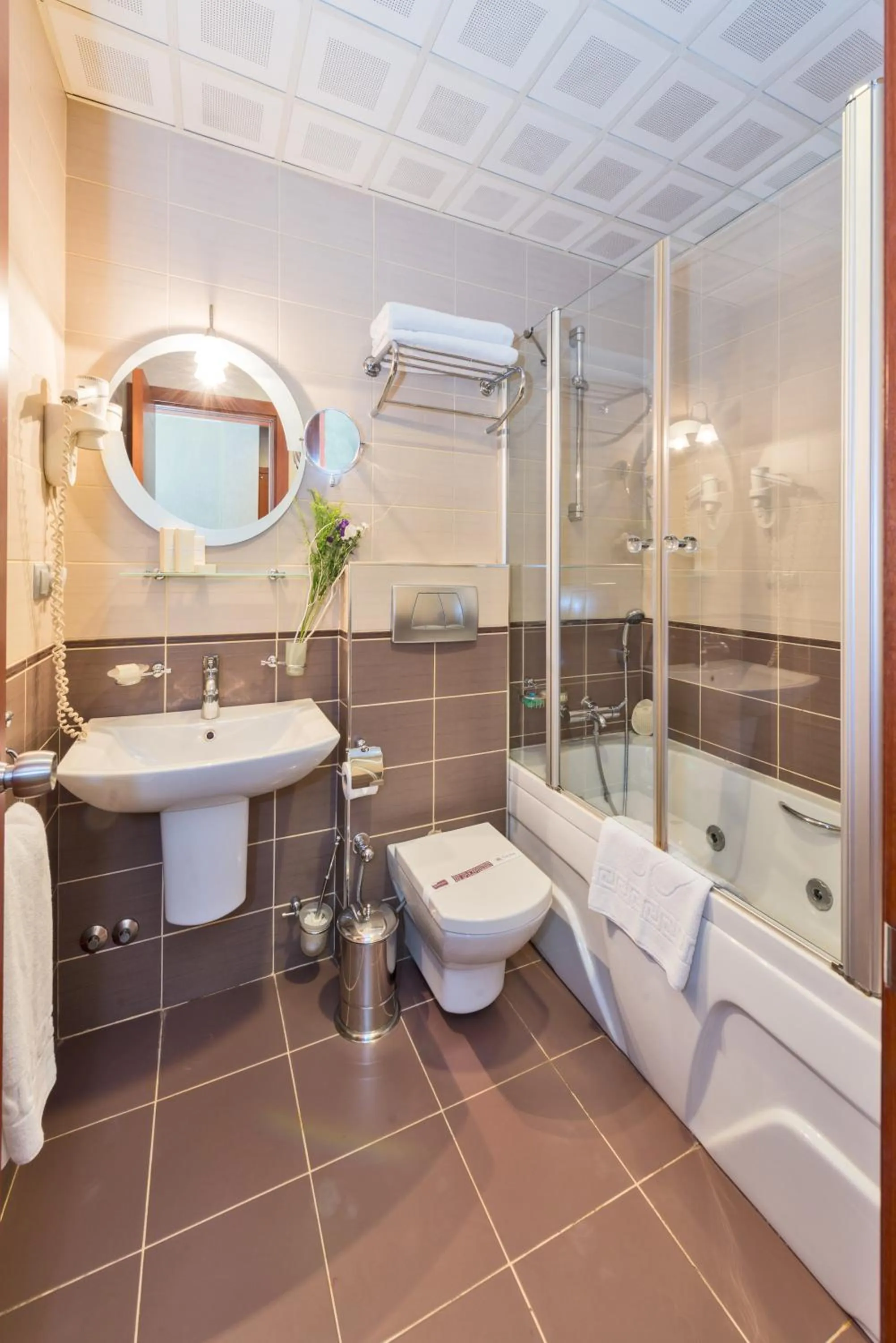 Bathroom in Vatan Asur Hotel